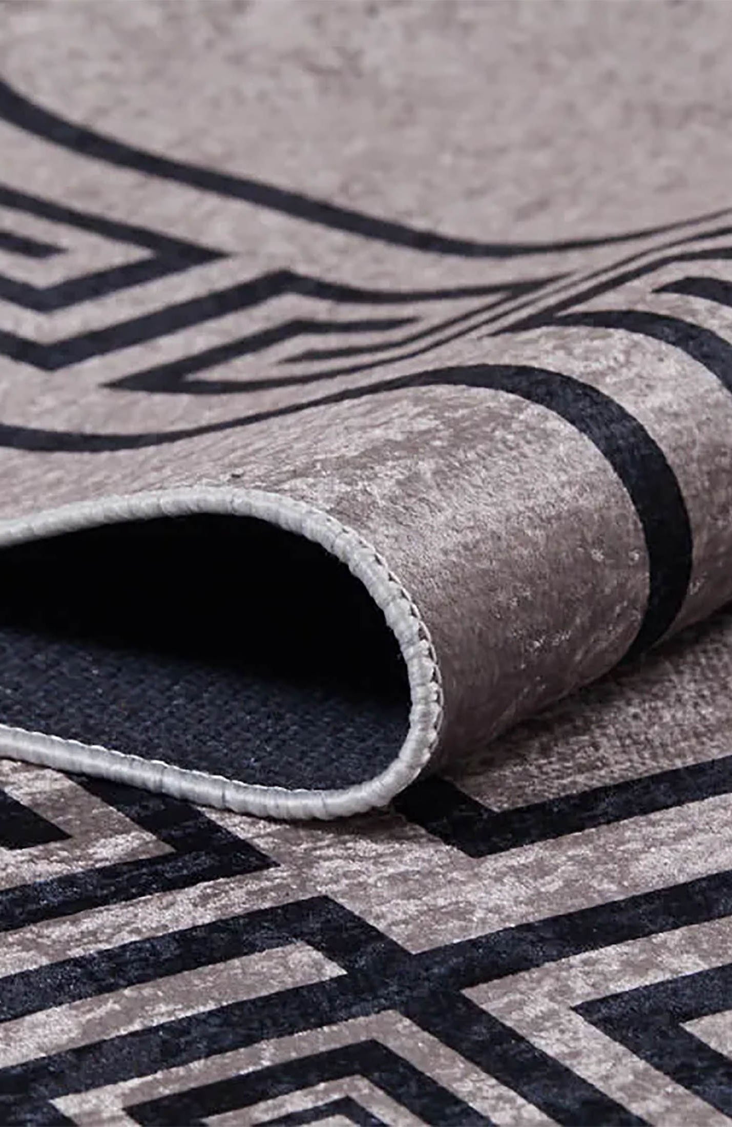 Sadie Marble Brown Greek Key Border Rug