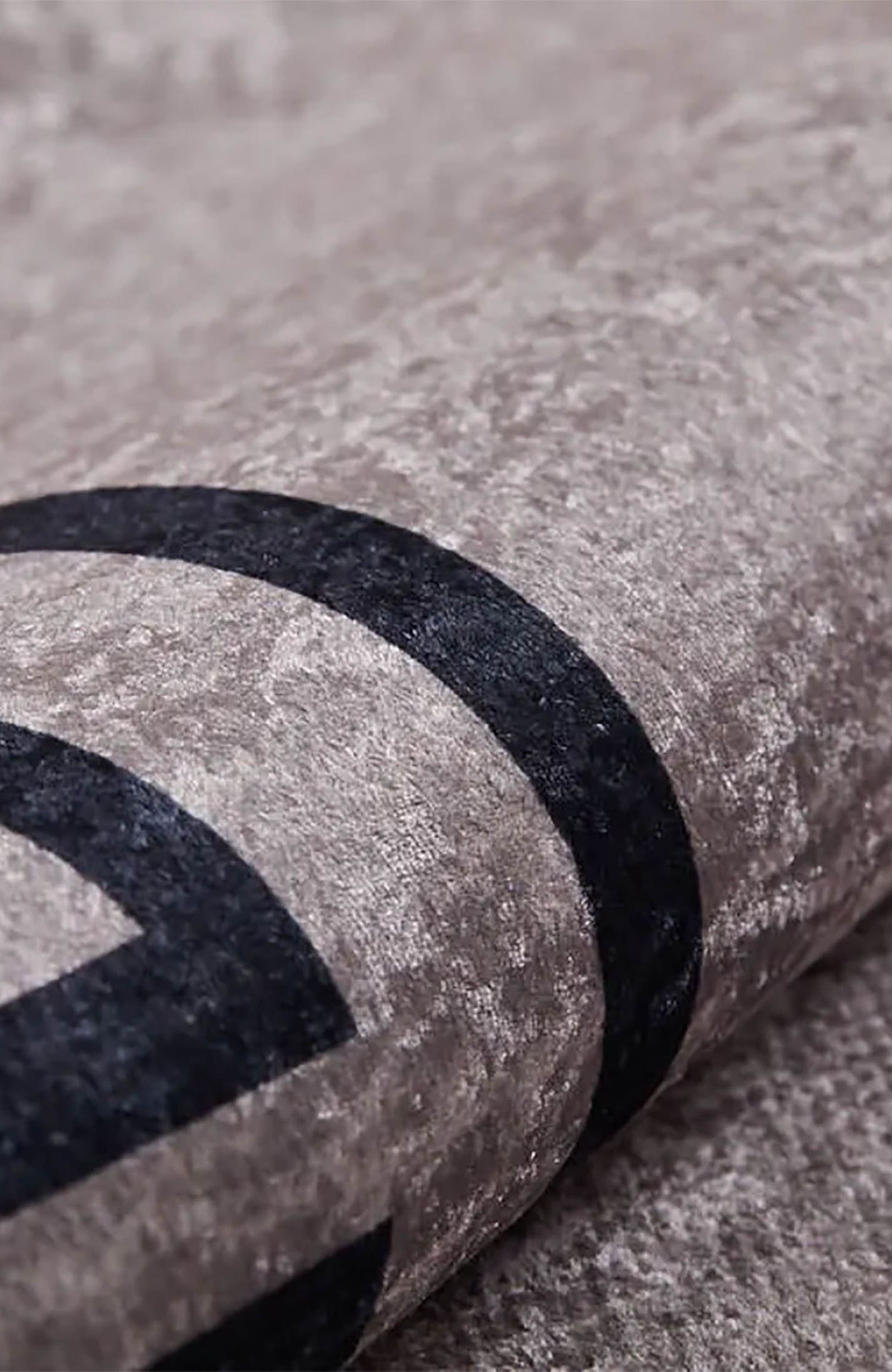 Sadie Marble Brown Greek Key Border Rug