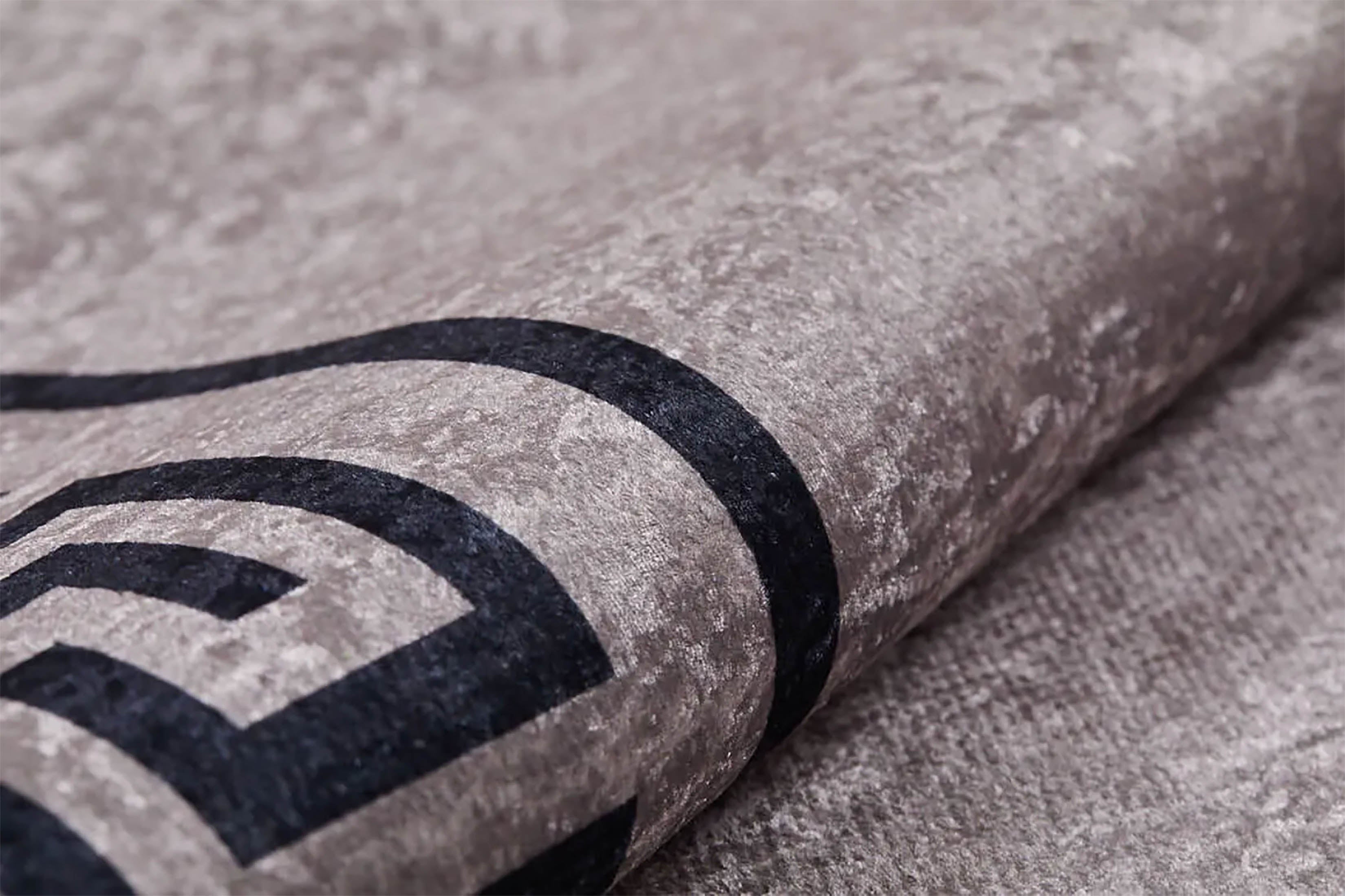 Sadie Marble Brown Greek Key Border Rug