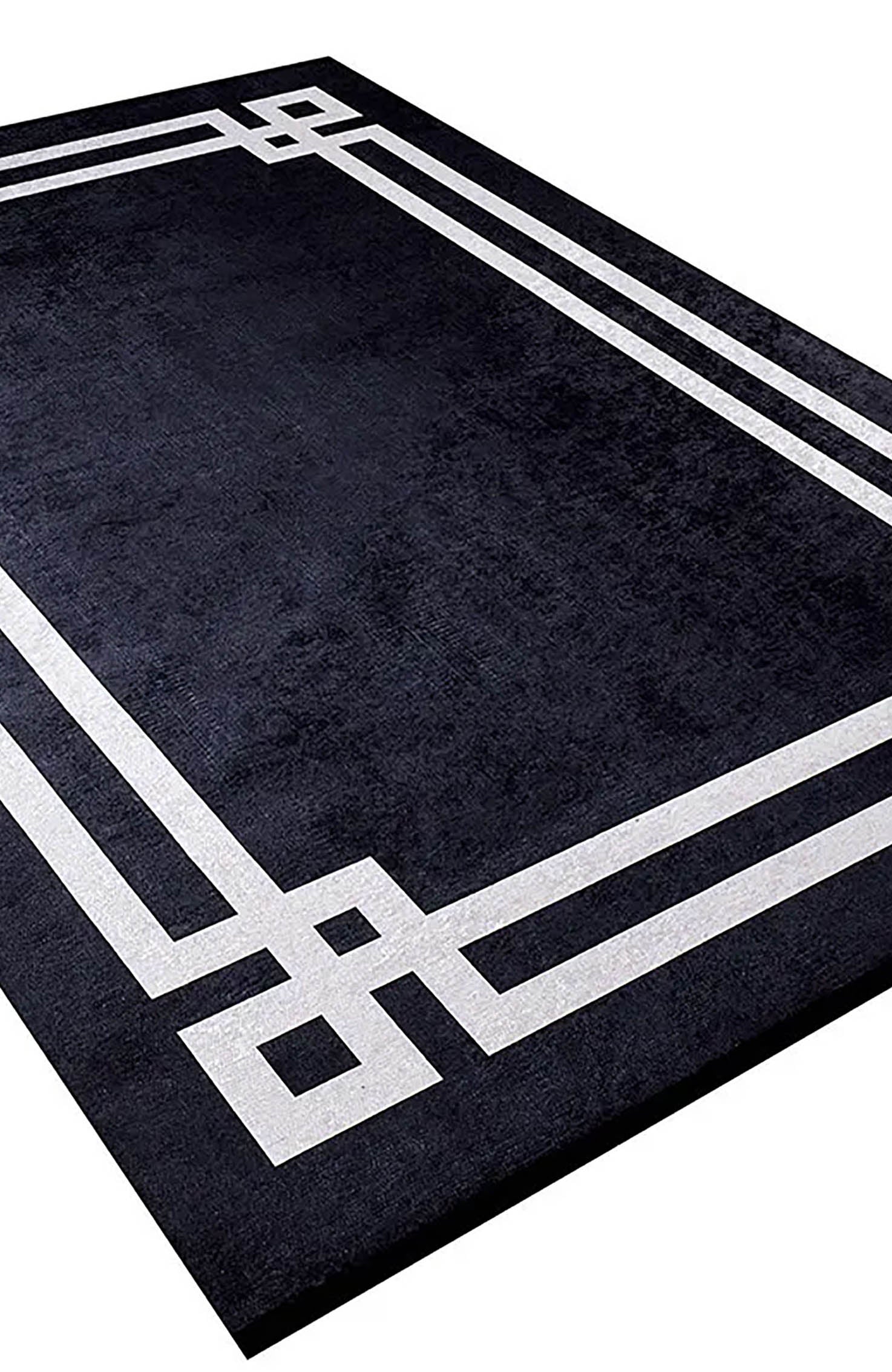 Kinsley Geometric Black Rug