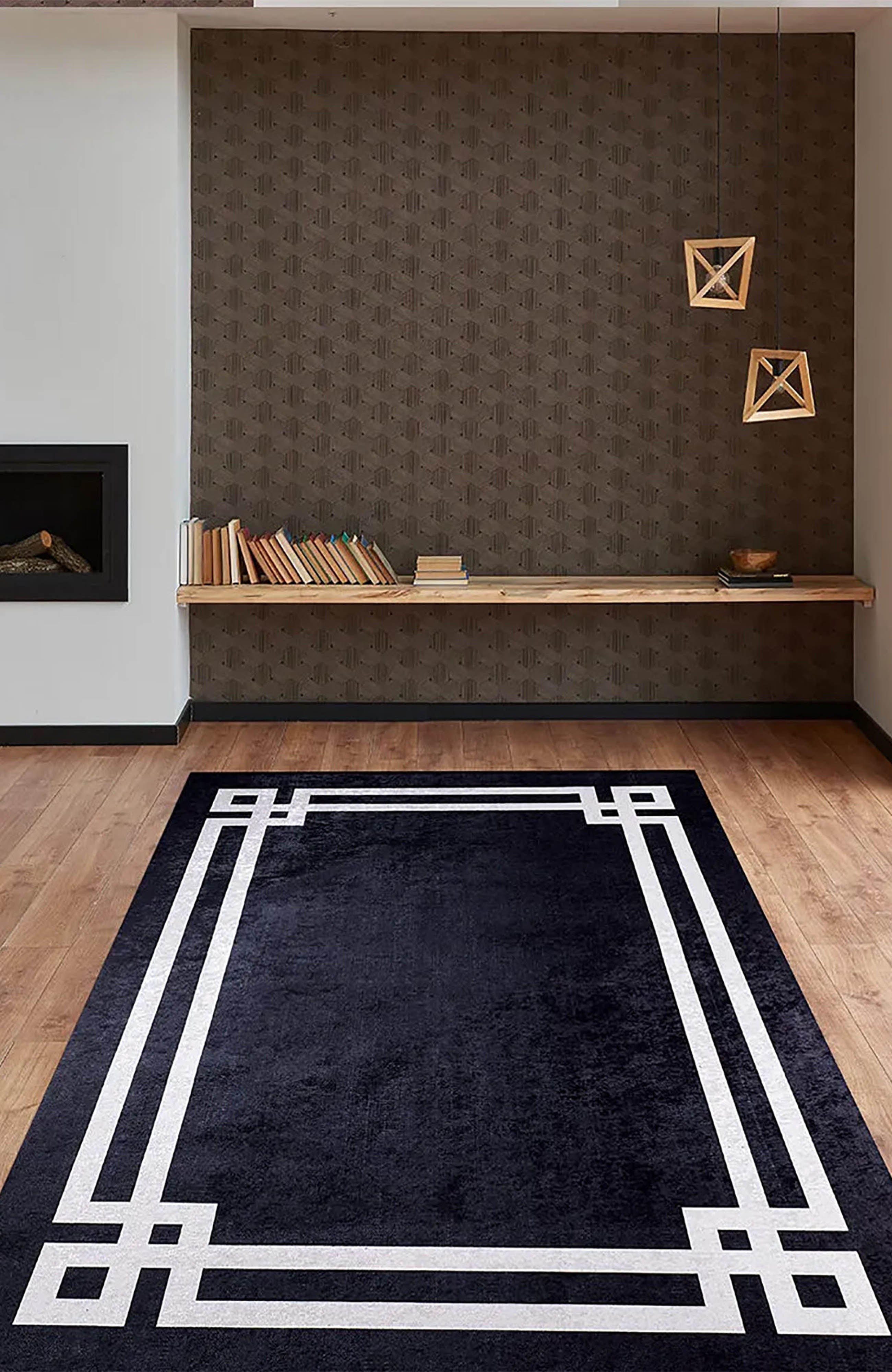 Kinsley Geometric Black Rug