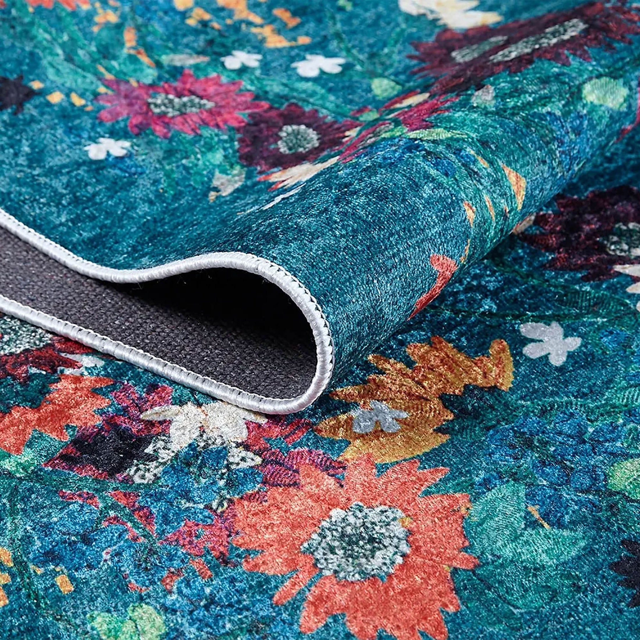 Aadhya Turkish Green Rose Decorative Floral Rug