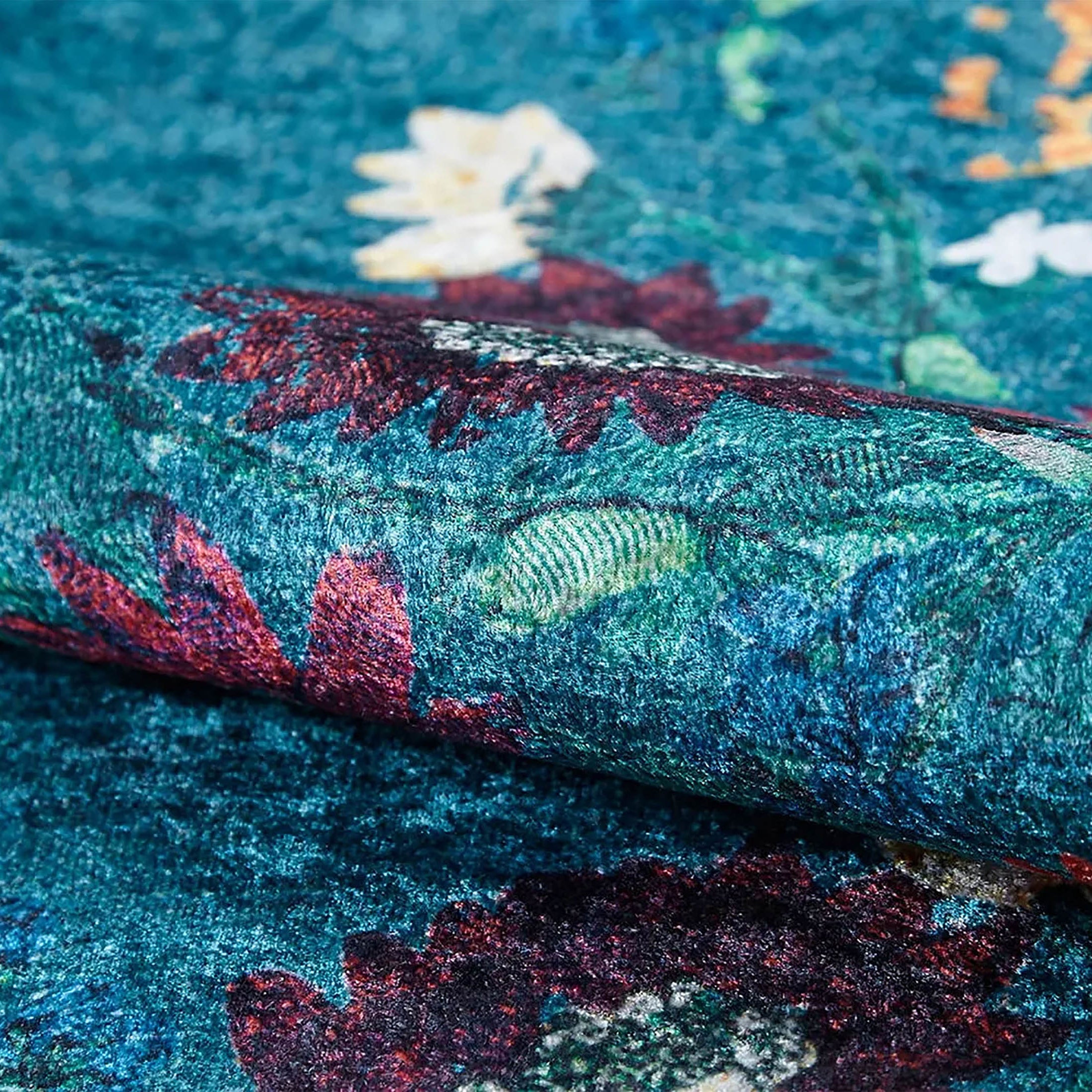 Aadhya Turkish Green Rose Decorative Floral Rug