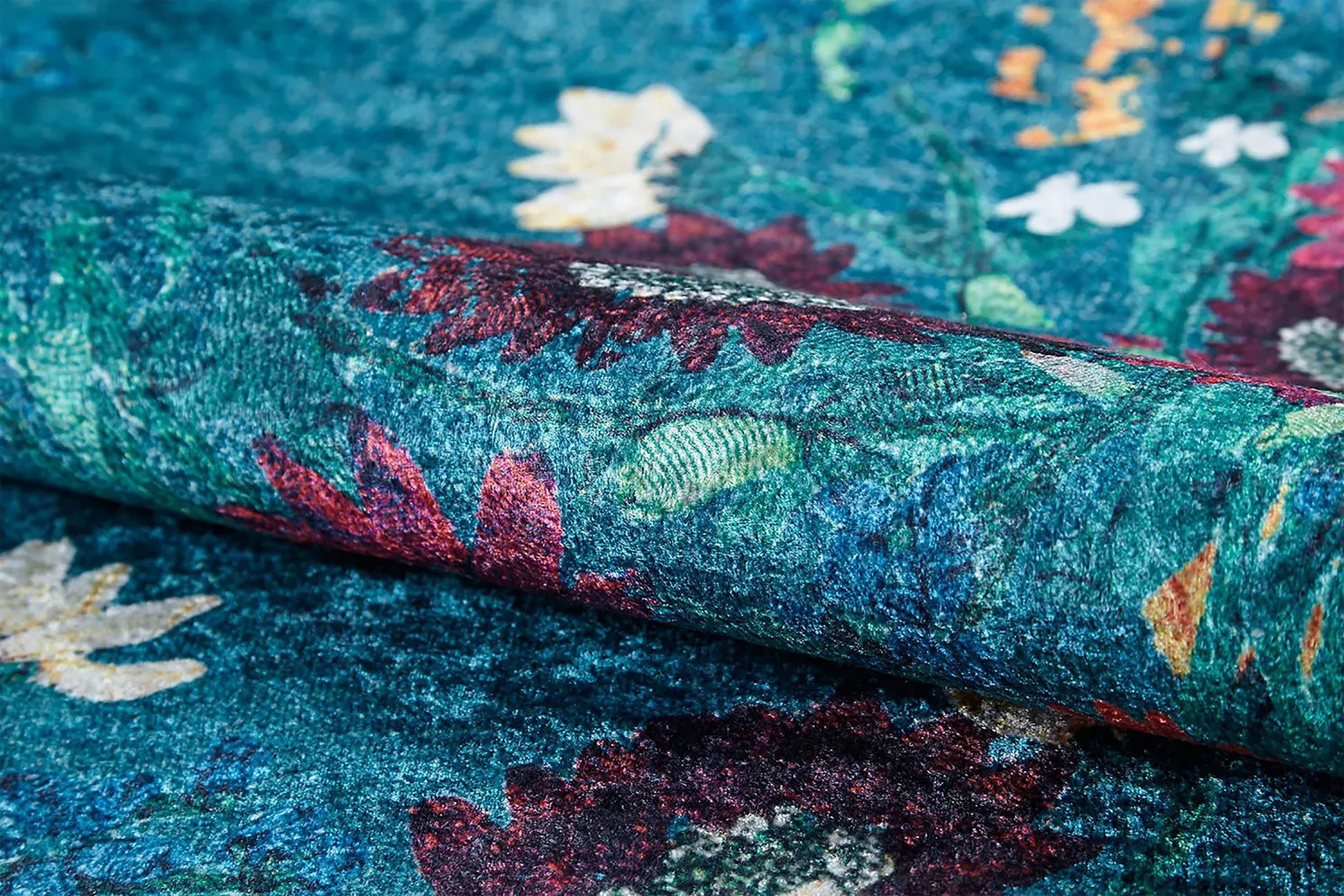 Aadhya Turkish Green Rose Decorative Floral Rug