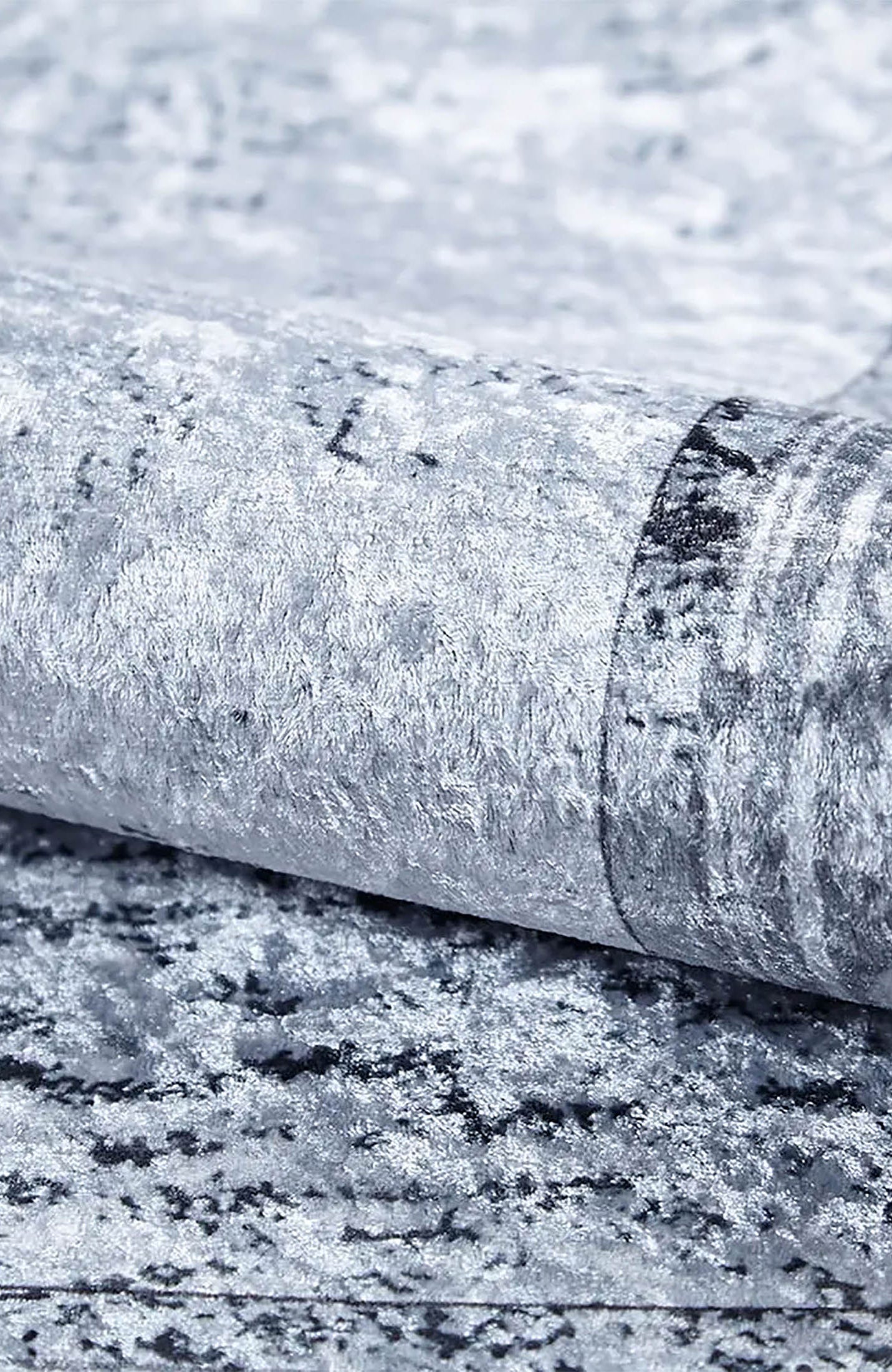 Delfin Marble Gray Greek Key Border Rug