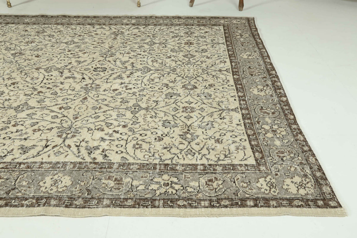 One-of-a-kind 1970s Anatolian vintage area rug in wool, 6'3" x 9'8"