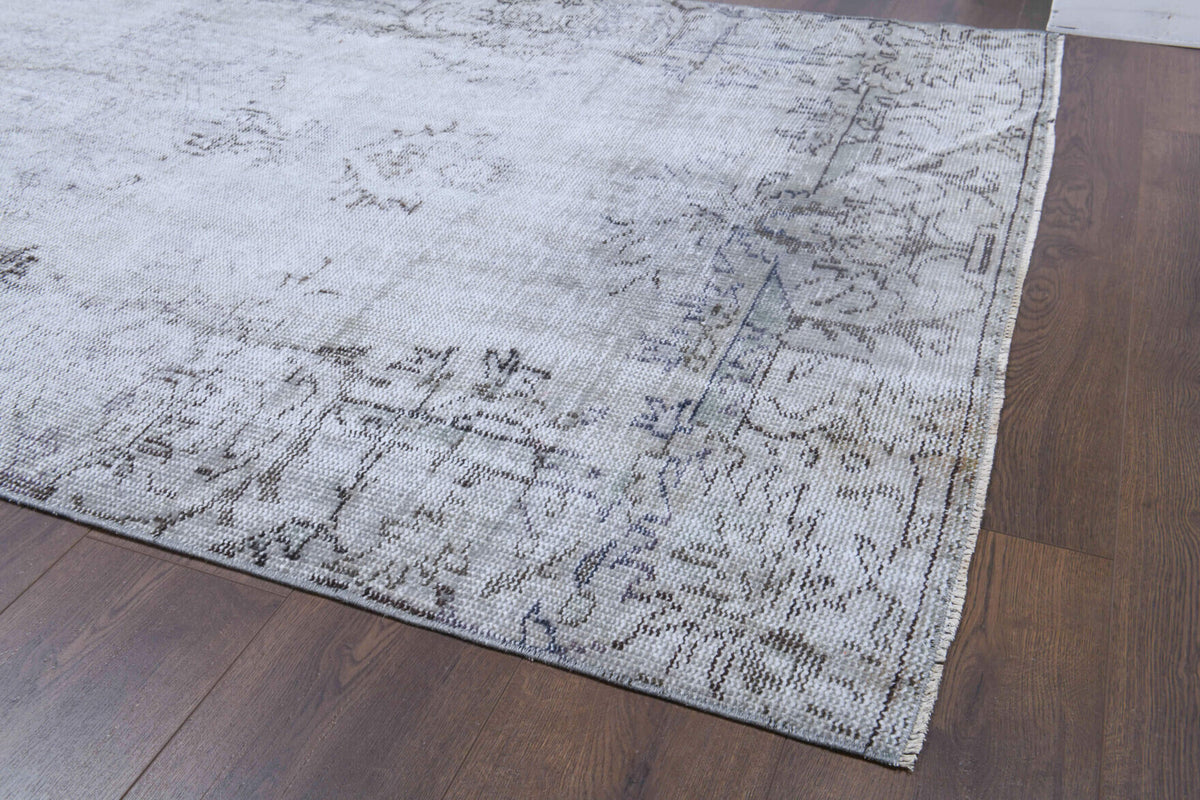 Handmade wool rug from Anatolia, Turkey – Antique Turkish Area Rug 4'4" x 8'10"