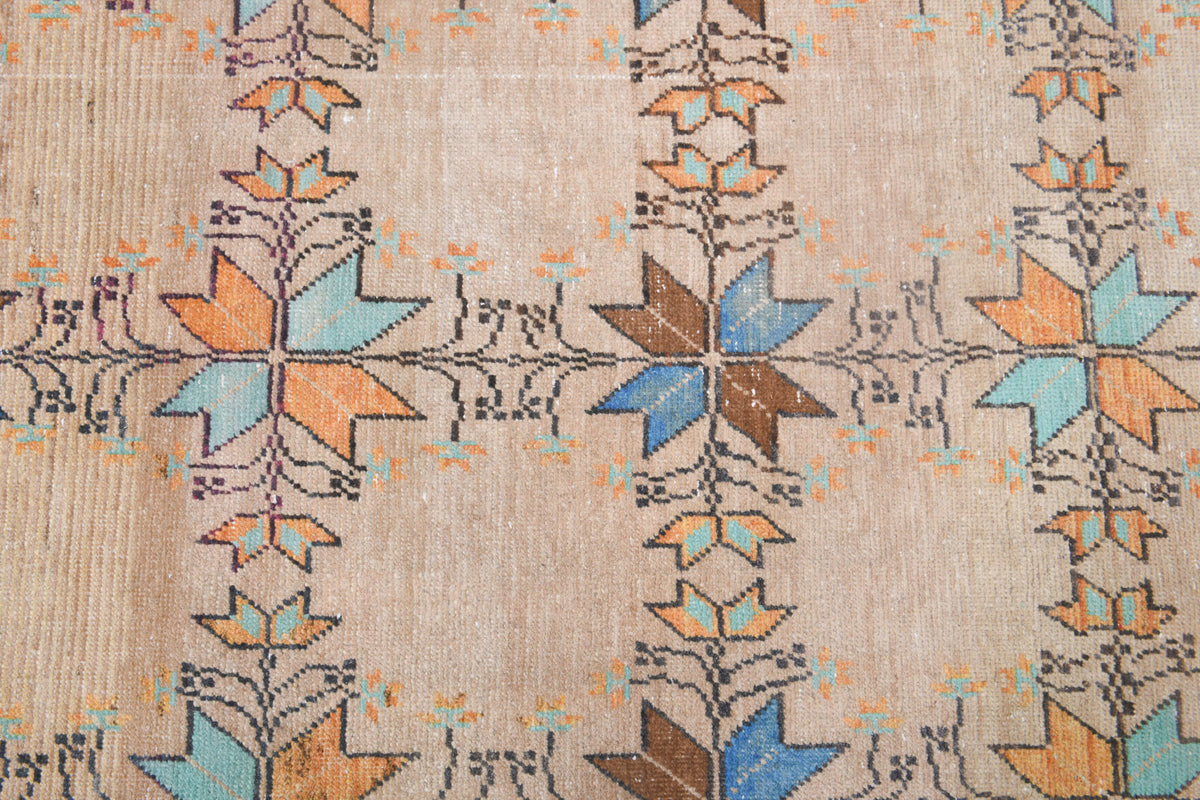 One-of-a-kind 1970s Anatolian vintage area rug in wool, 5'1" x 7'7"