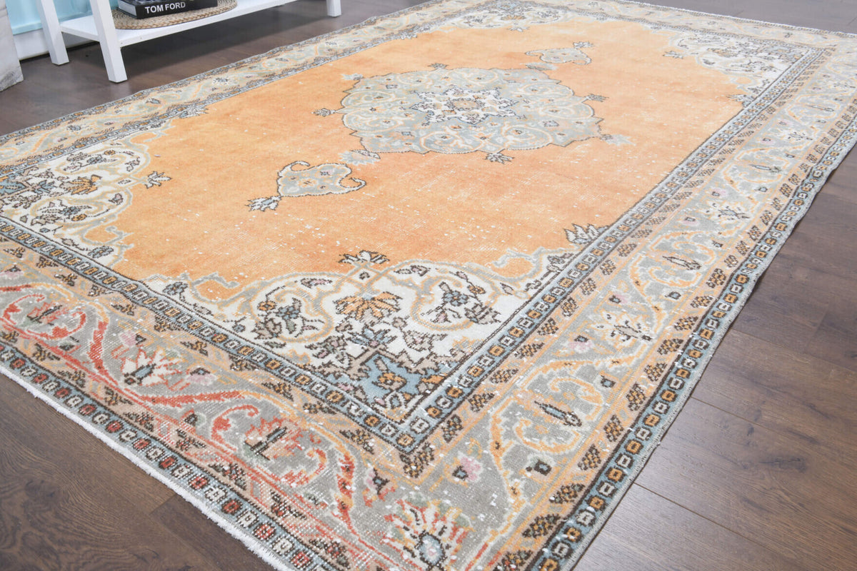 One-of-a-kind 1970s Anatolian vintage area rug in wool, 5'7" x 8'11"