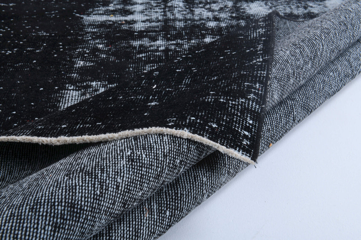 Handmade wool rug from Anatolia, Turkey – Vintage Turkish Black Area Anatolian Rug 4'11" x 8'