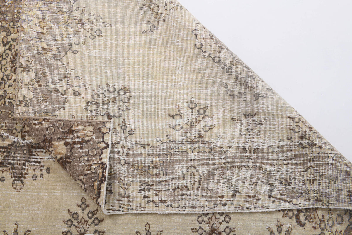 Vintage Nomadic Oushak Area Rug