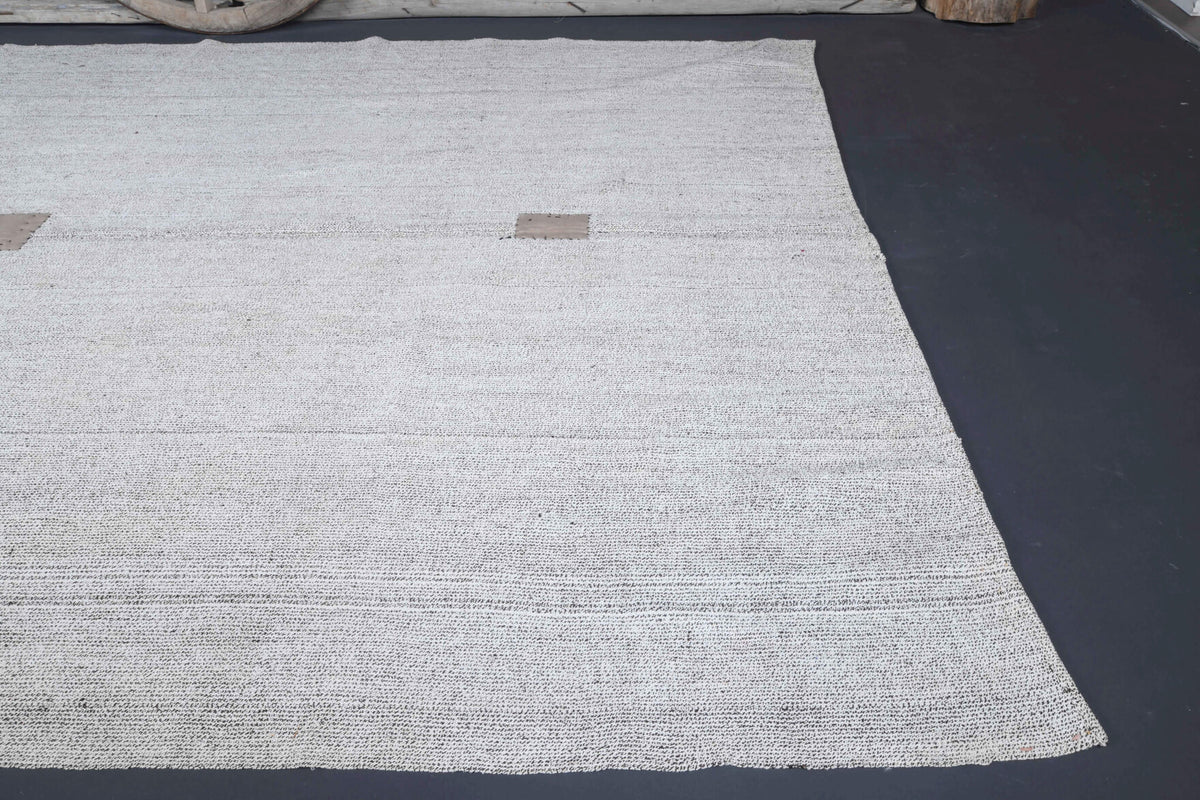 Servsema kilim: 1960s handwoven flatweave Anatolian kilim with solid motifs