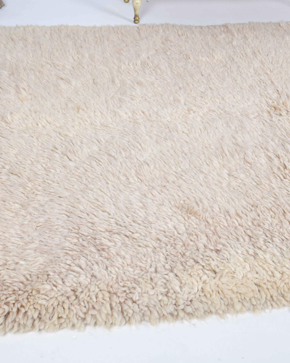 Selonoma kilim: 1960s handwoven flatweave Anatolian kilim with solid motifs