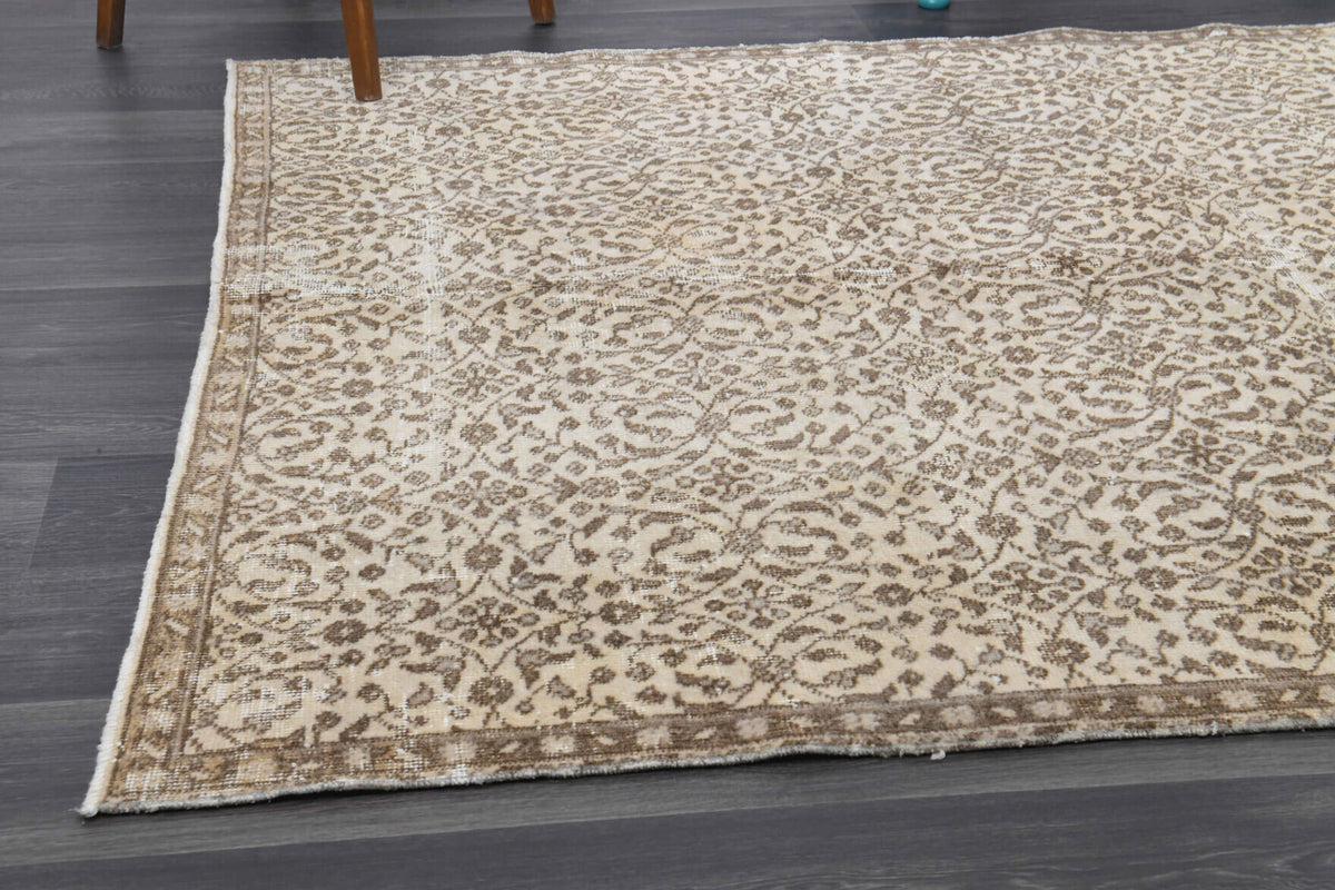 One-of-a-kind 1970s Anatolian vintage area rug in wool, 5'8" x 8'11"