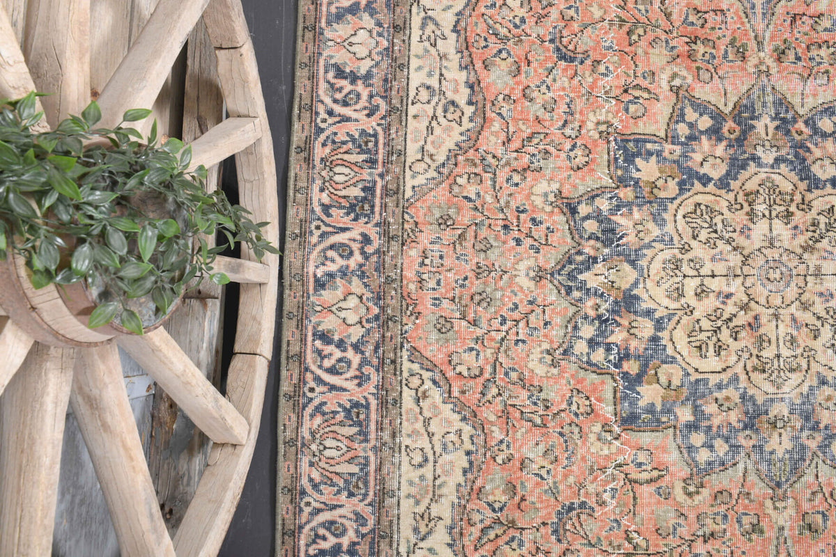 Handmade wool rug from the Persian region – Persian Oriental Hamadan Rug 6'7" x 9'4"