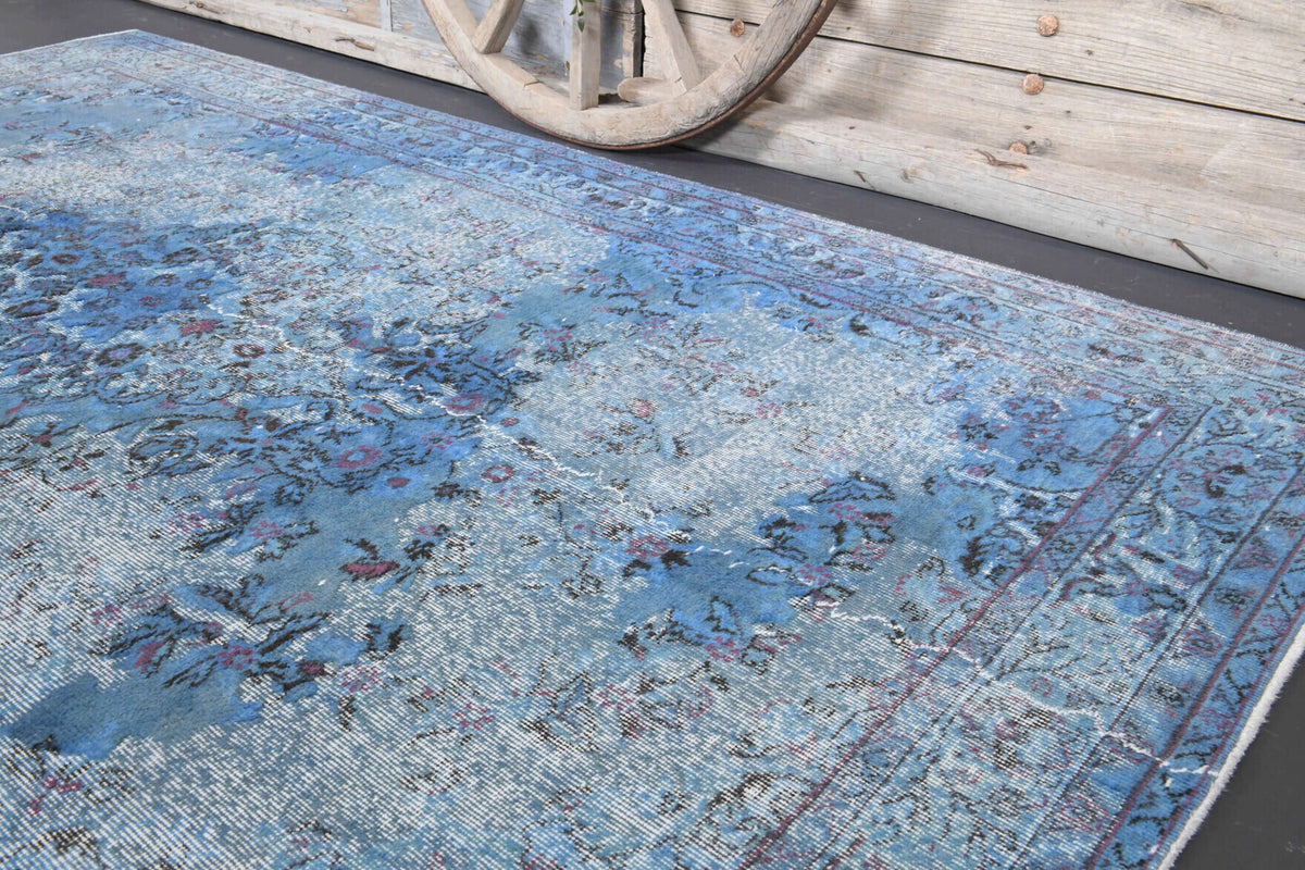 Authentic Anatolian distressed vintage area rug (1970s) with oriental design – one-of-a-kind at Fame Rugs