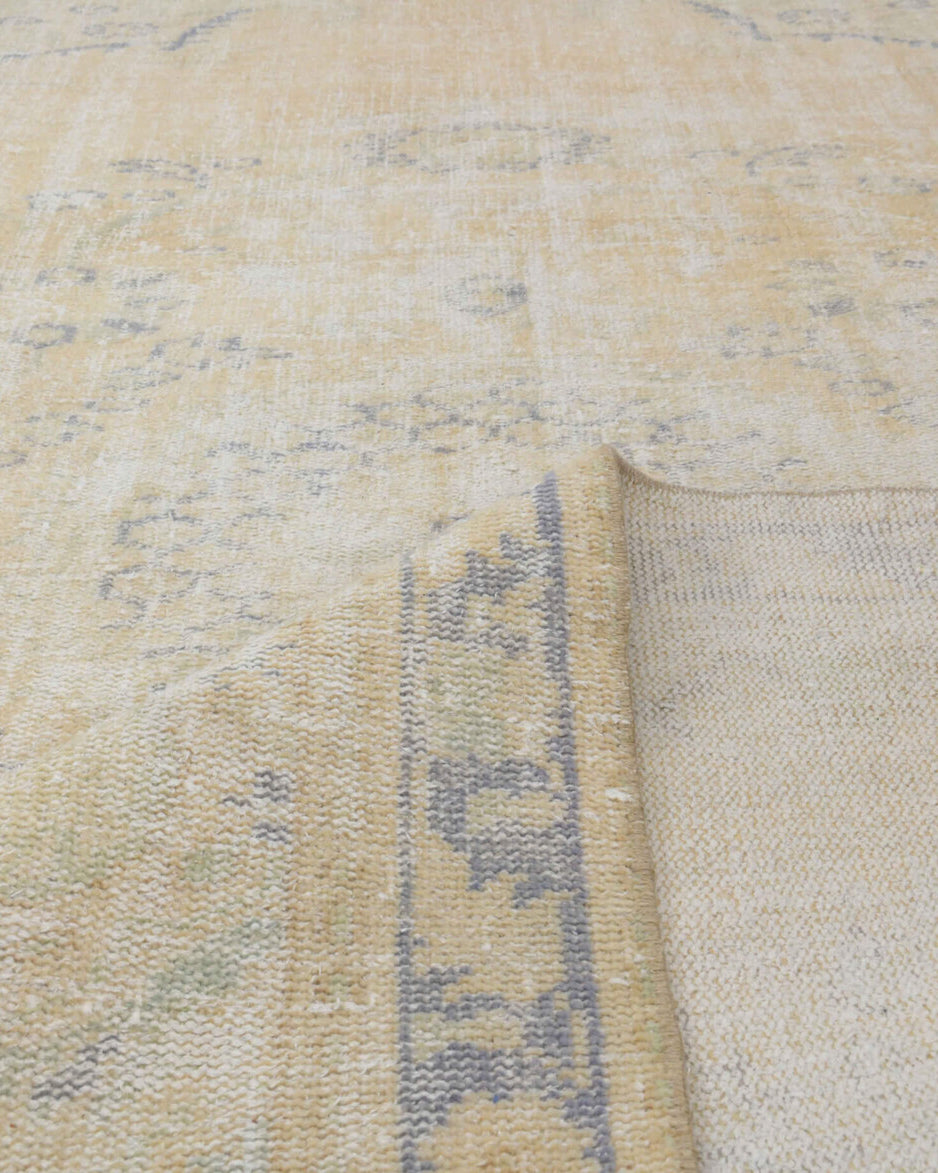 Faded Colored Antique Area Rug in wool – 1930s piece from Anatolia, Turkey | Fame Rugs