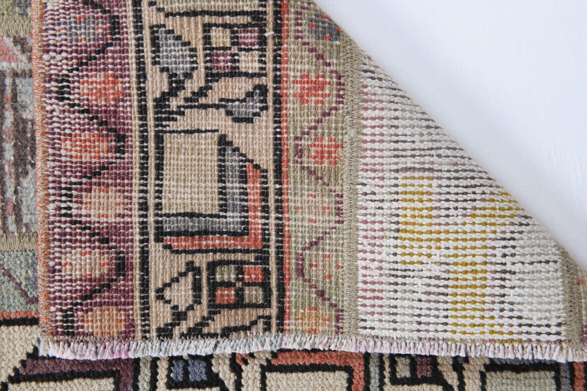 51x108 cm vintage patchwork Anatolian area rug – Ruhbahce, low pile, wool
