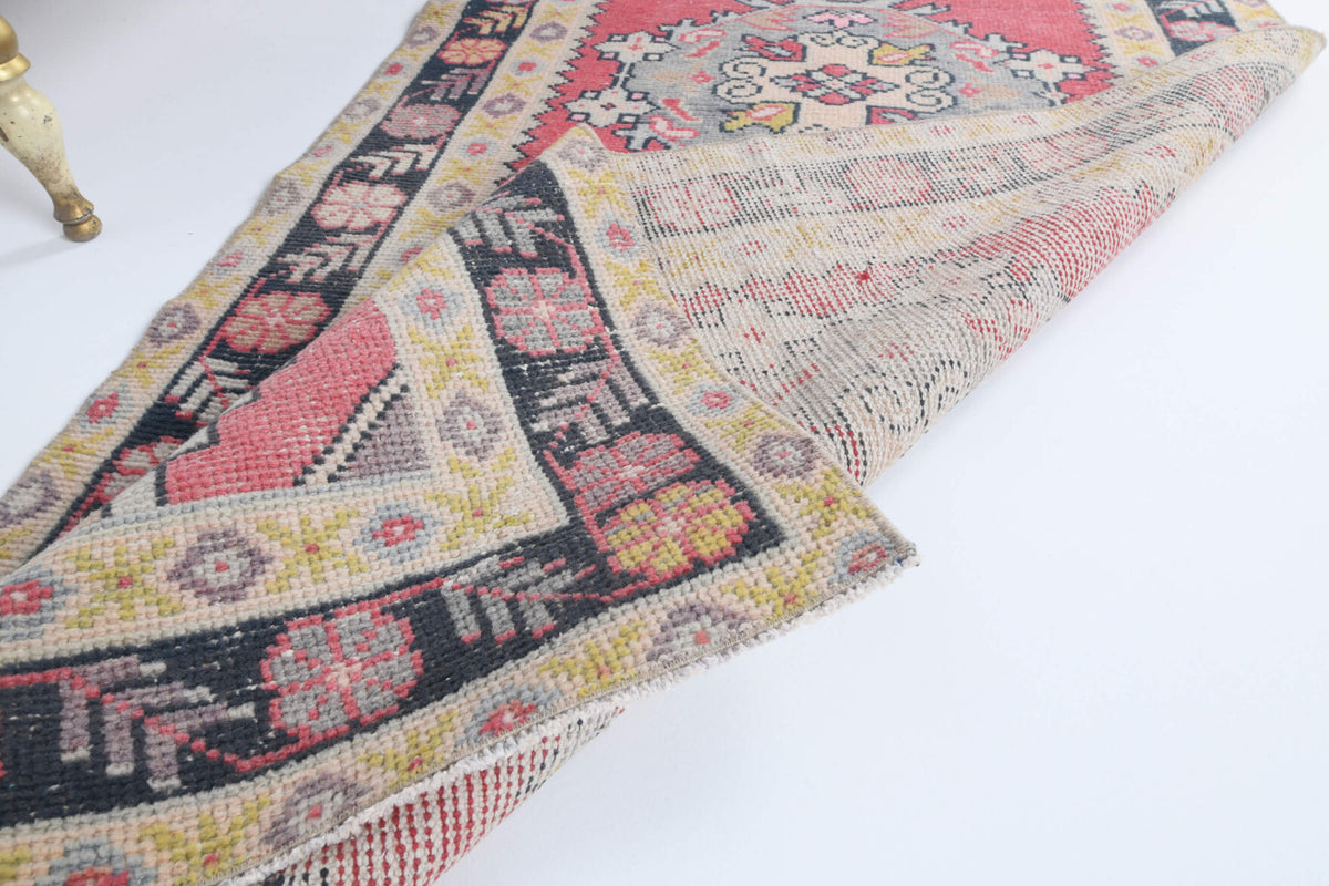 Phaenolampe – vintage oriental runner for living room or hallway, 3'3" x 9'5" (99x288 cm)