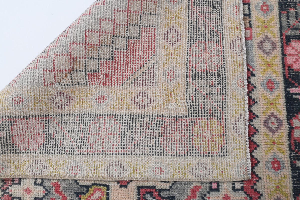 Authentic Anatolian vintage runner rug (1970s) with oriental design – one-of-a-kind at Fame Rugs
