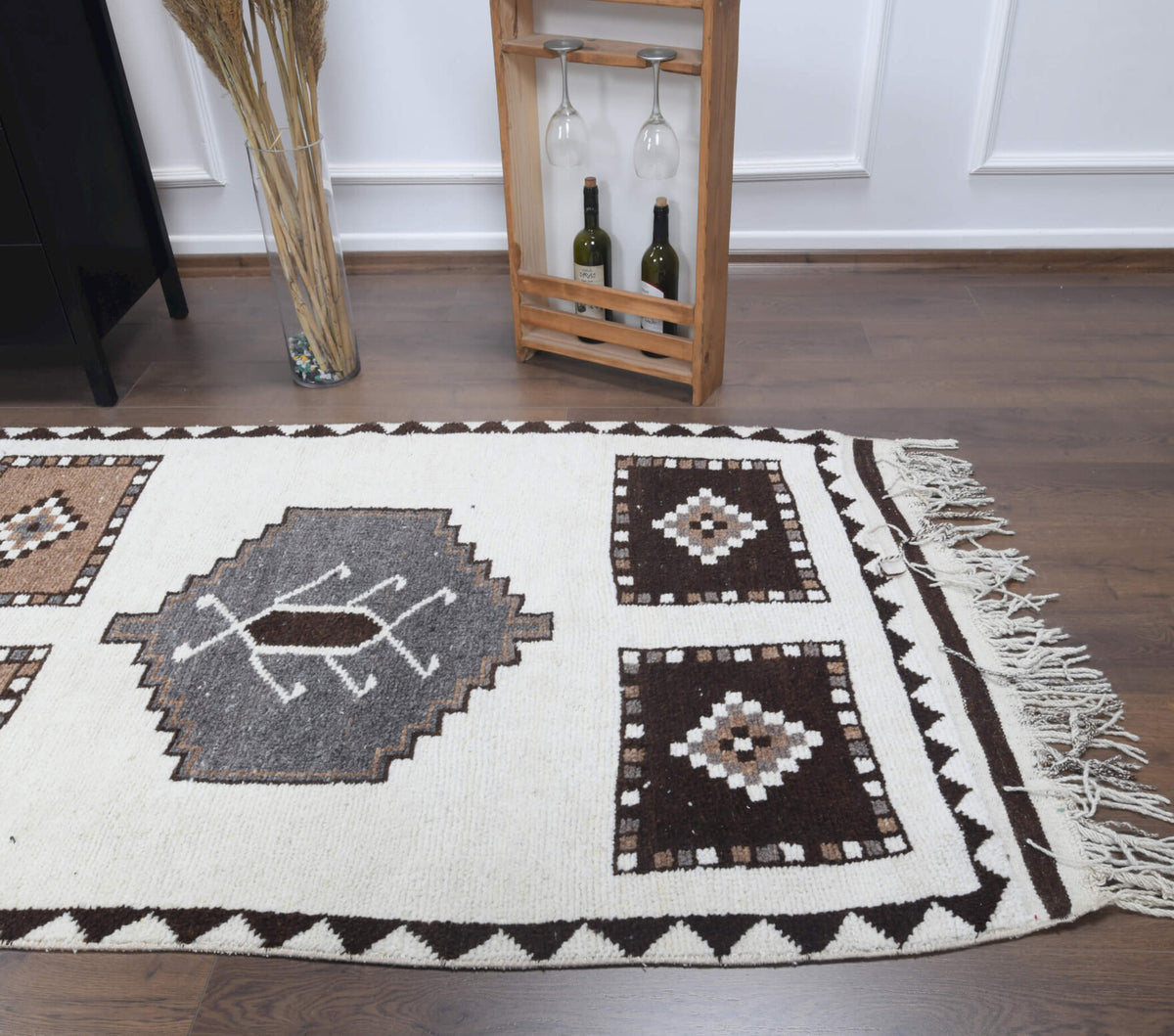 Handmade wool runner from Anatolia, Turkey – White Vintage Runner Rug 3'7" x 12'10"