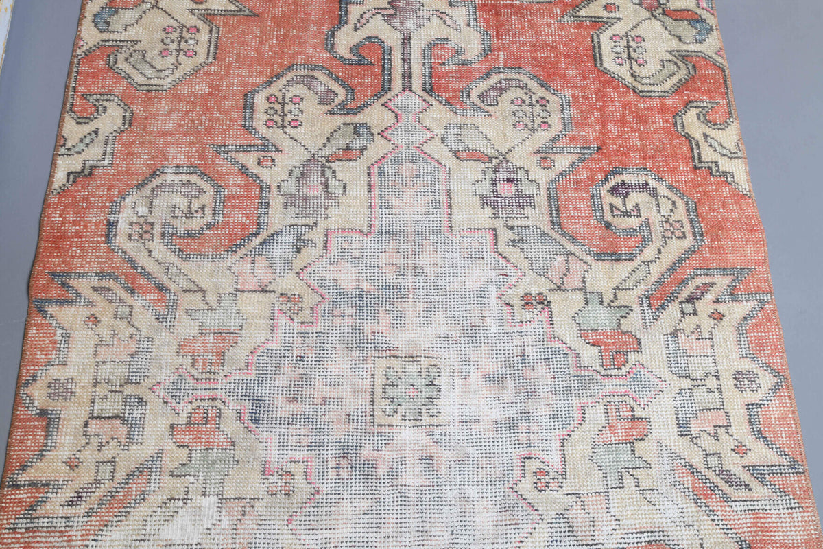 105x184 cm antique washed vintage Anatolian area rug – Kydokome, low pile, wool