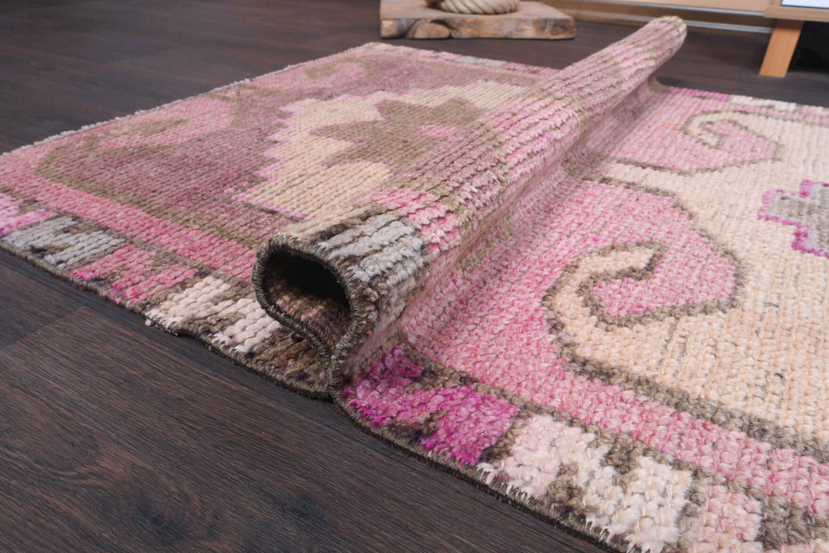 Handmade wool runner from Anatolia, Turkey – Vintage Runner Rug 2'11" x 9'3"