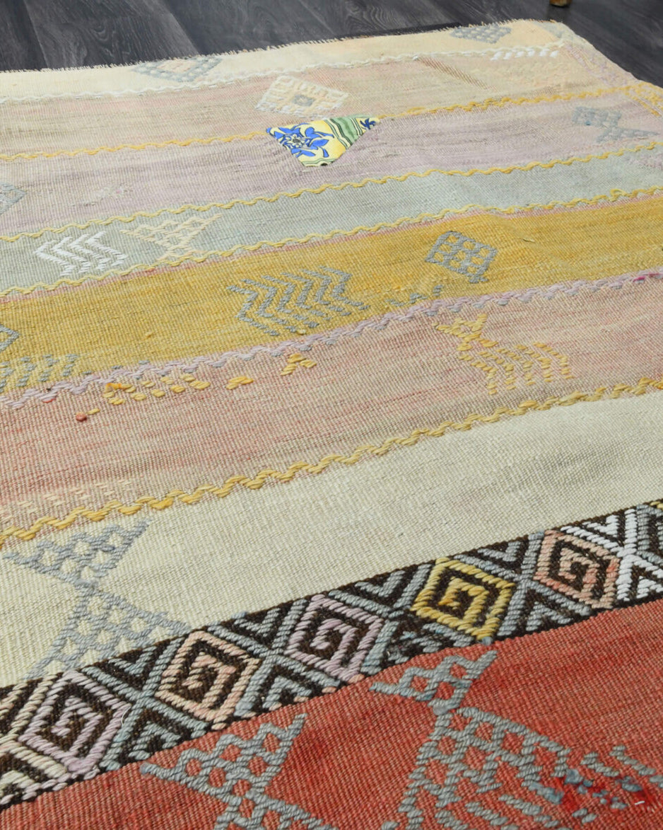 Dutsu kilim: 1960s handwoven flatweave Anatolian kilim with ikat motifs
