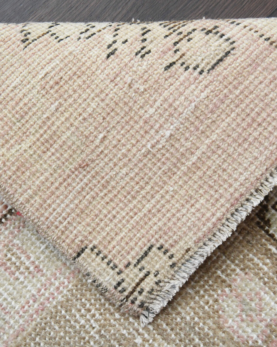 Hand-crafted Anatolian vintage rug Silanisin in wool, 1970s