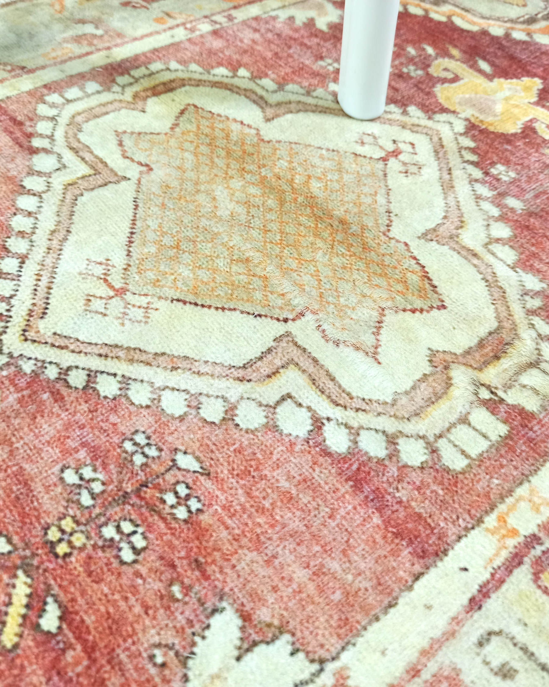 Aria Yellow Gold Medallion Turkish 2x3 Rug