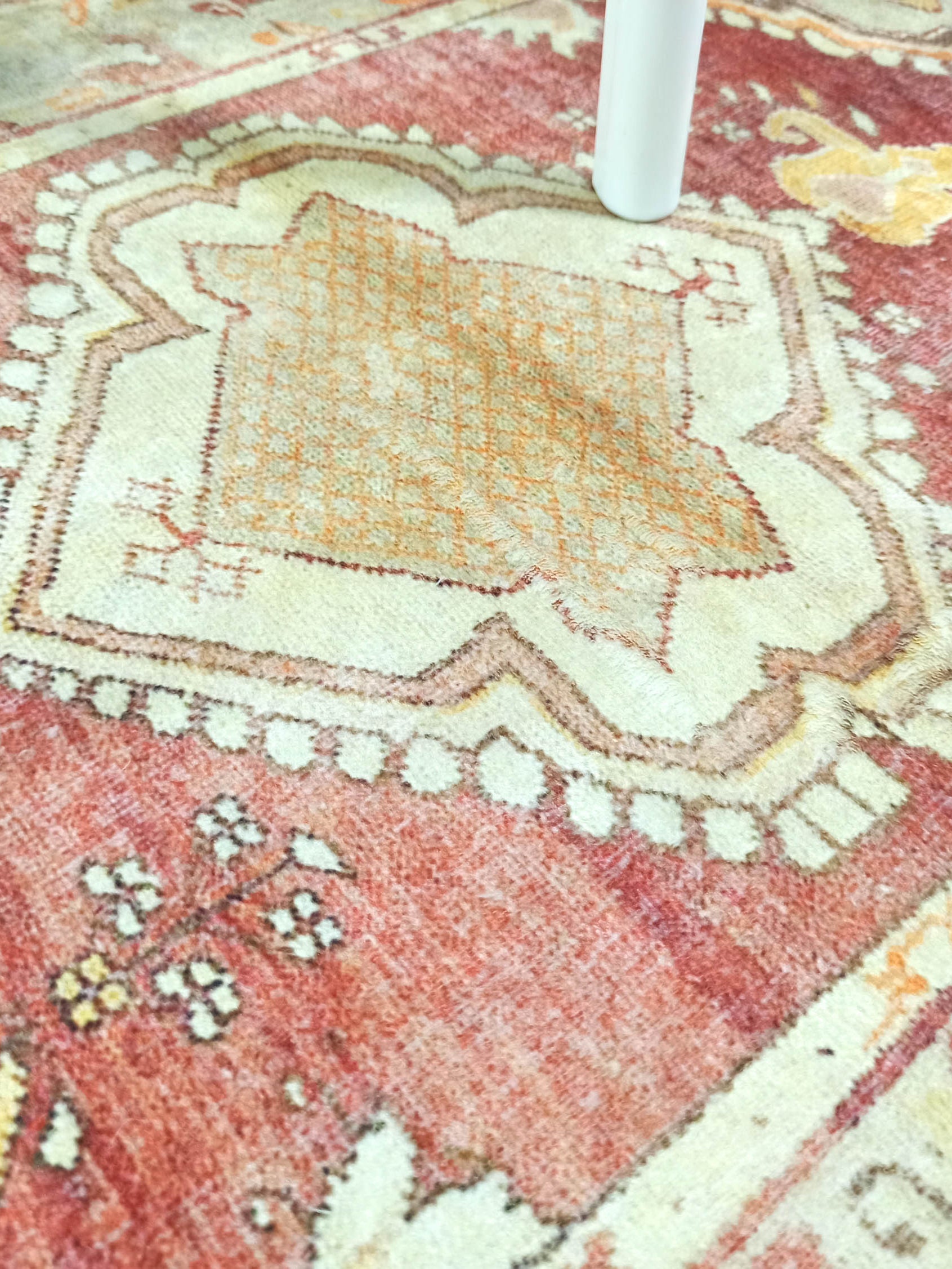 Aria Yellow Gold Medallion Turkish 2x3 Rug