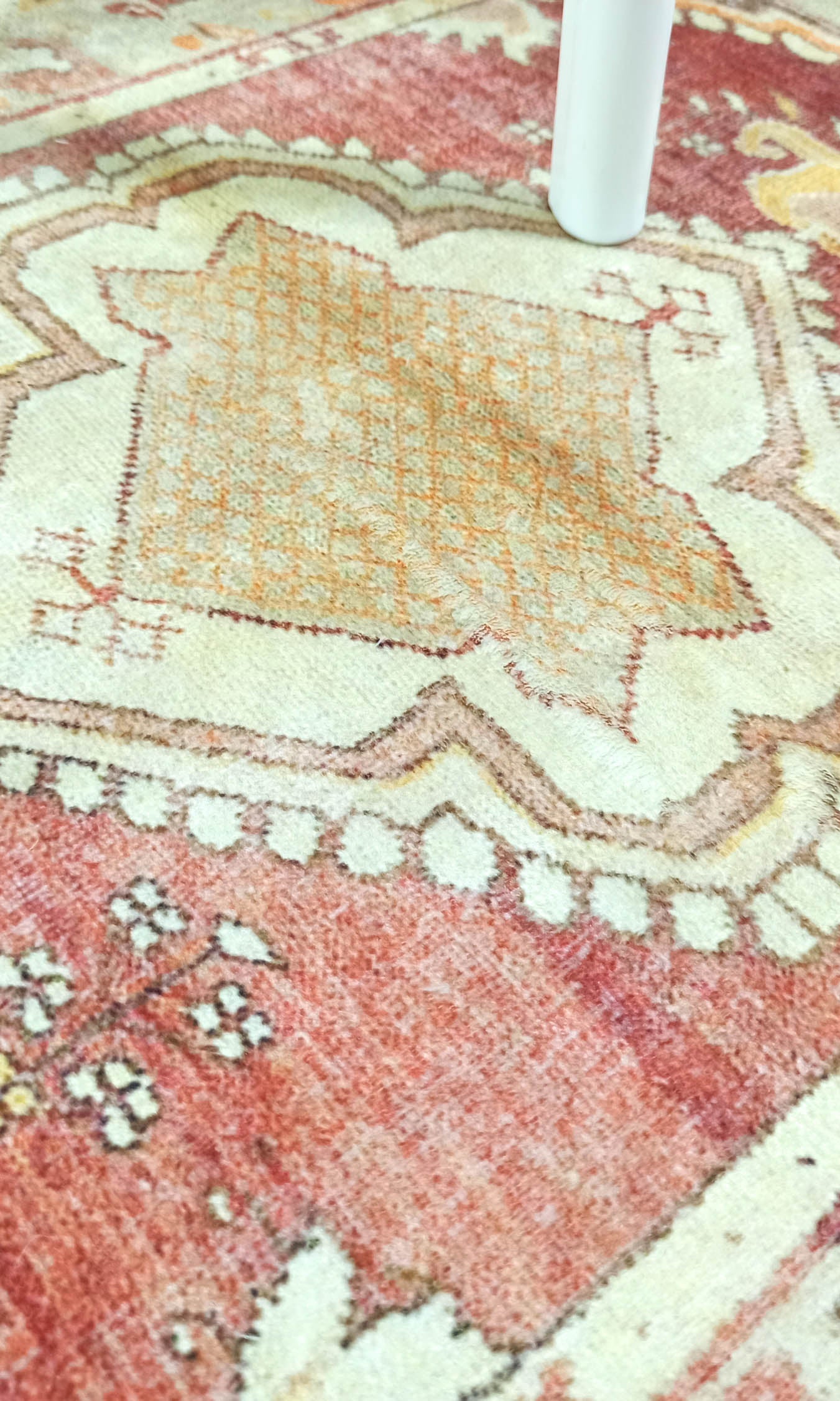 Aria Yellow Gold Medallion Turkish 2x3 Rug