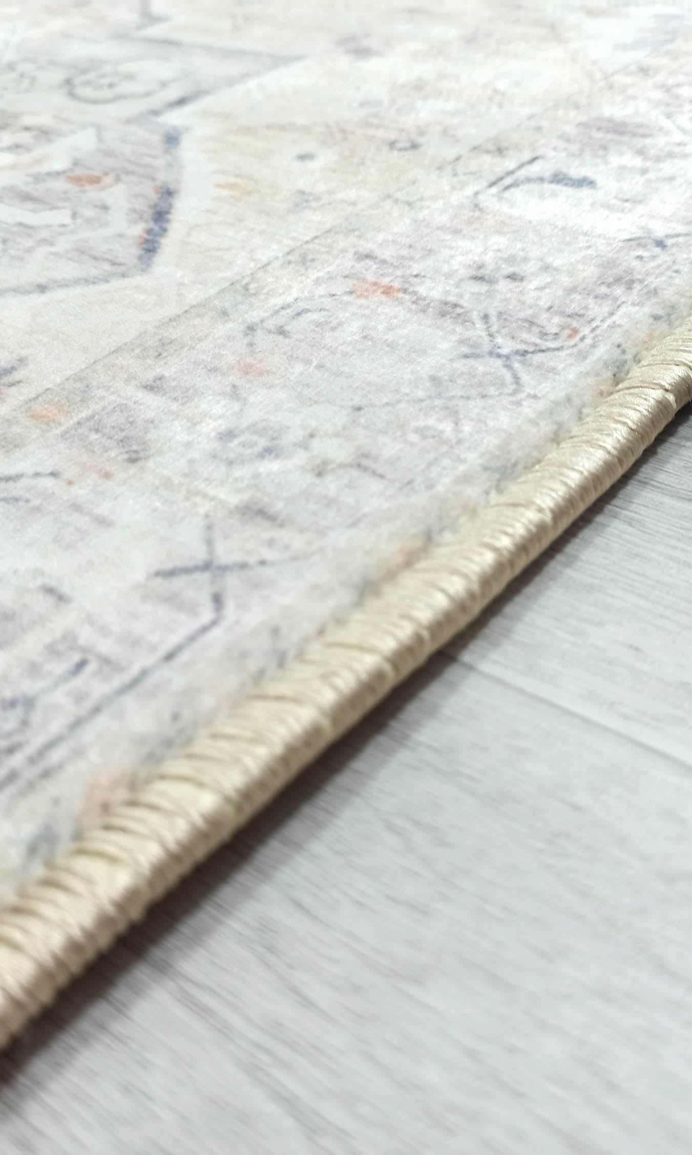 Kinzlee Neutral Beige Persian 2x3 Rug