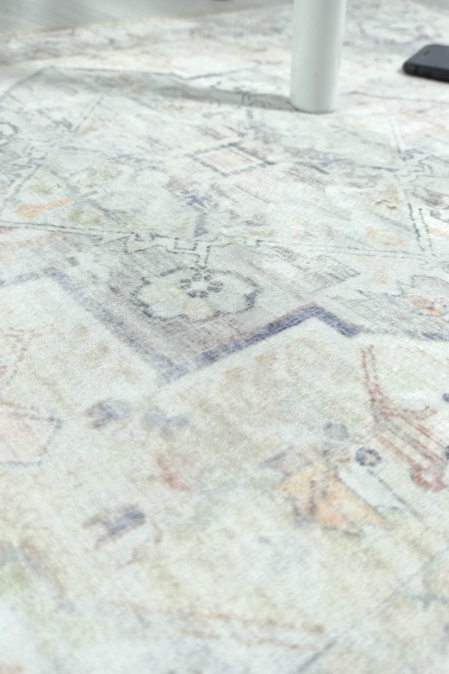 Kinzlee Neutral Beige Persian 2x3 Rug