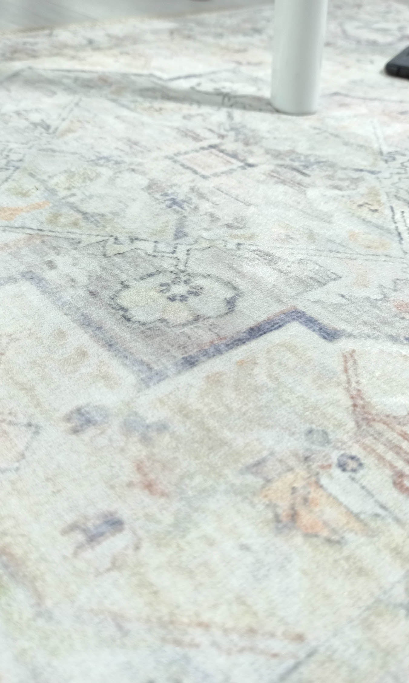 Kinzlee Neutral Beige Persian 2x3 Rug