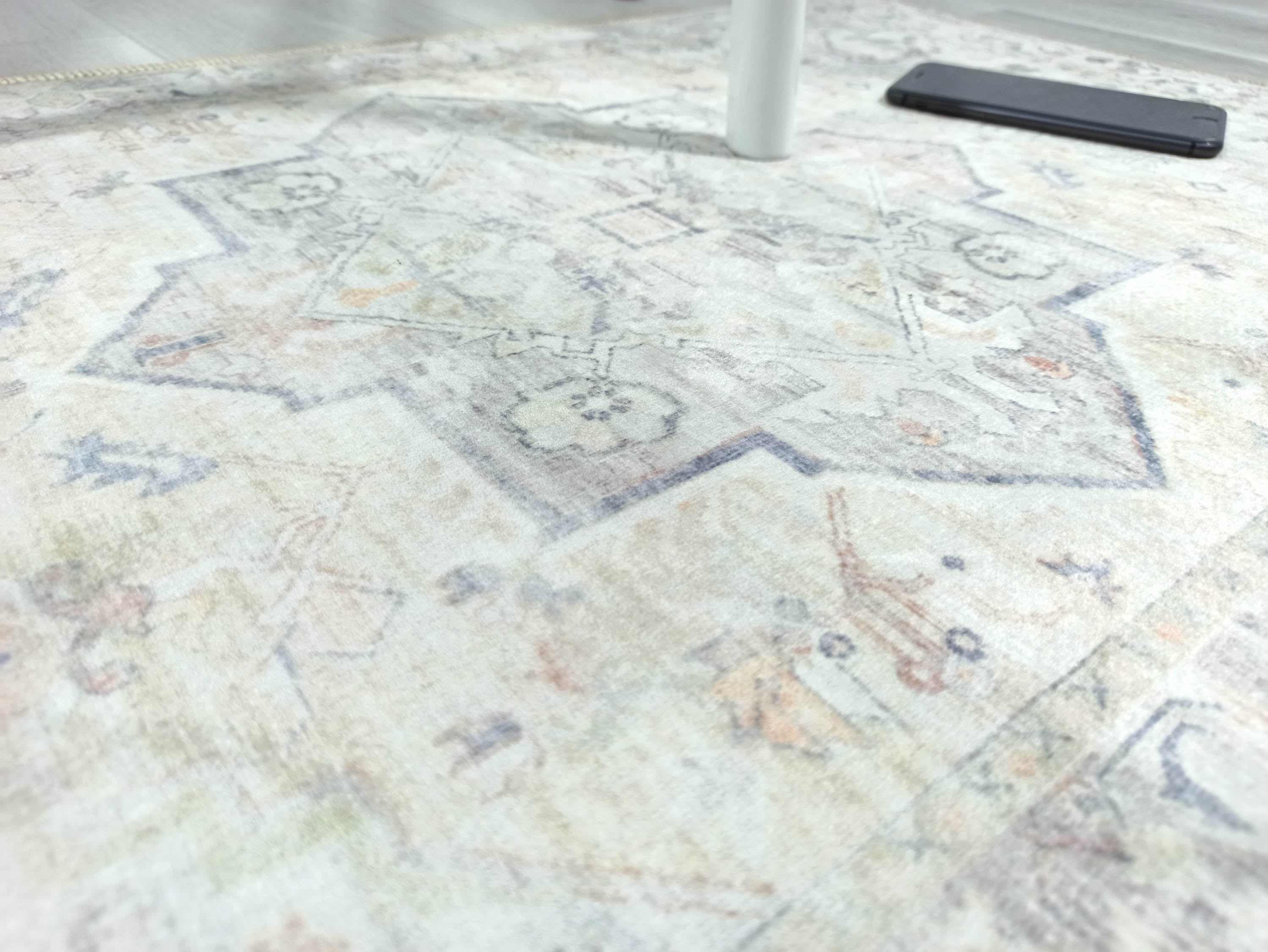 Kinzlee Neutral Beige Persian 2x3 Rug