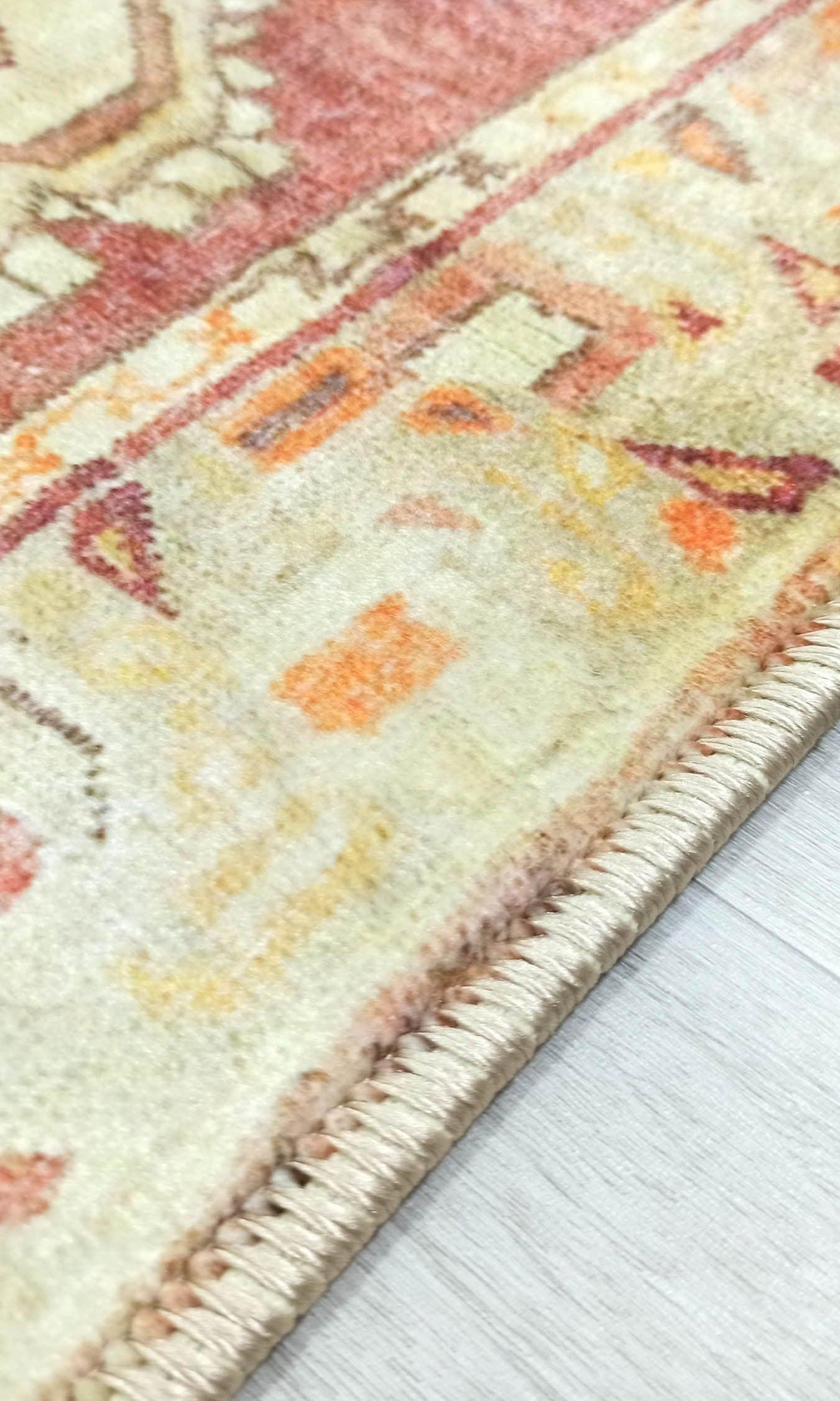 Aria Yellow Gold Medallion Turkish 2x3 Rug