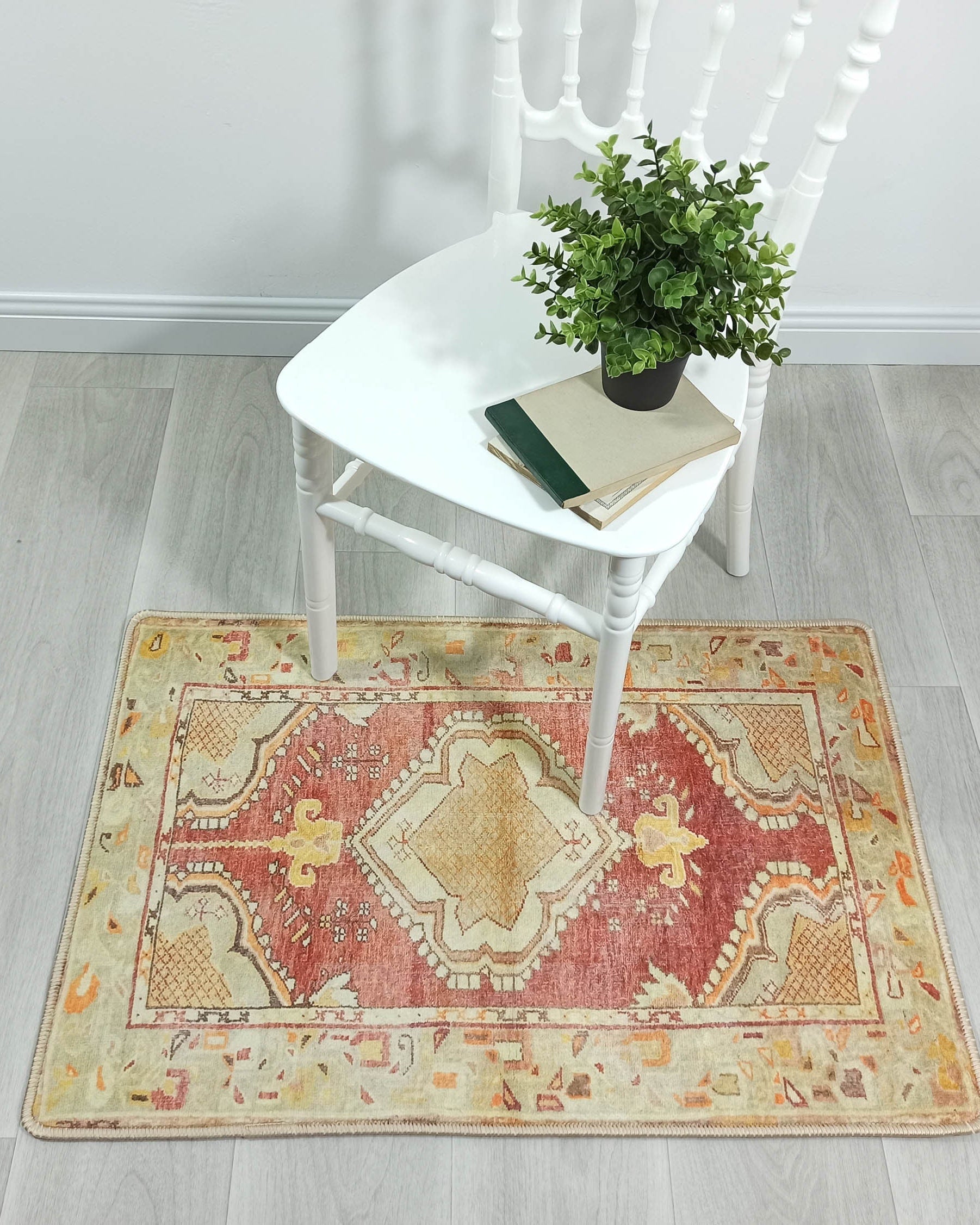 Aria Yellow Gold Medallion Turkish 2x3 Rug