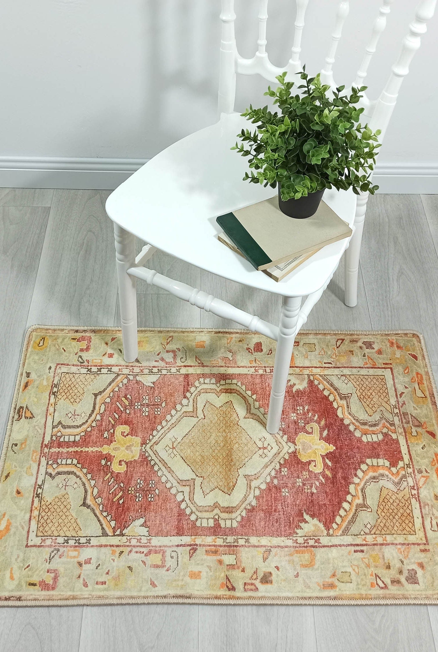 Aria Yellow Gold Medallion Turkish 2x3 Rug