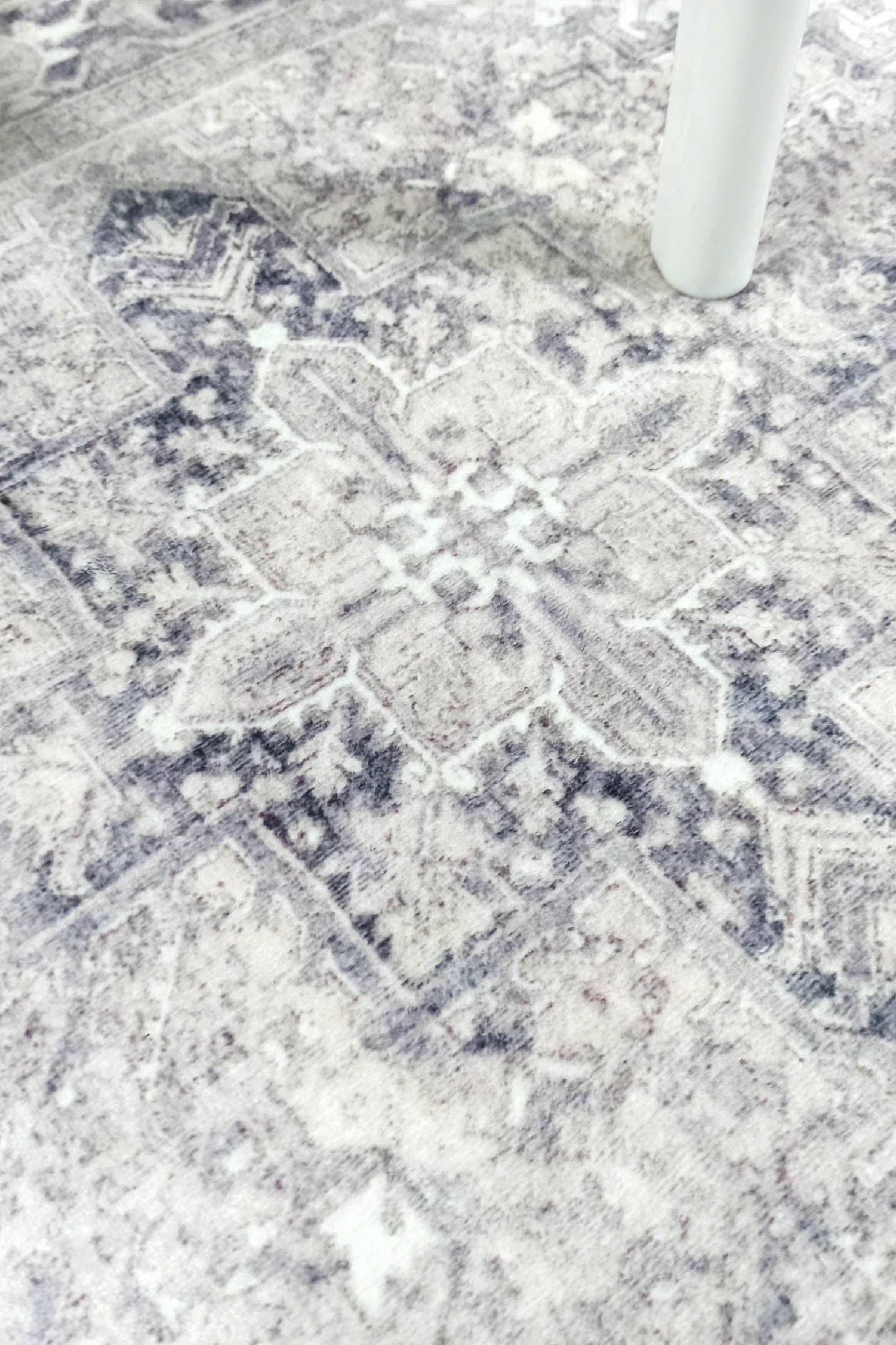 Jaylin Gray Lilac Hriz Persian 2x3 Rug