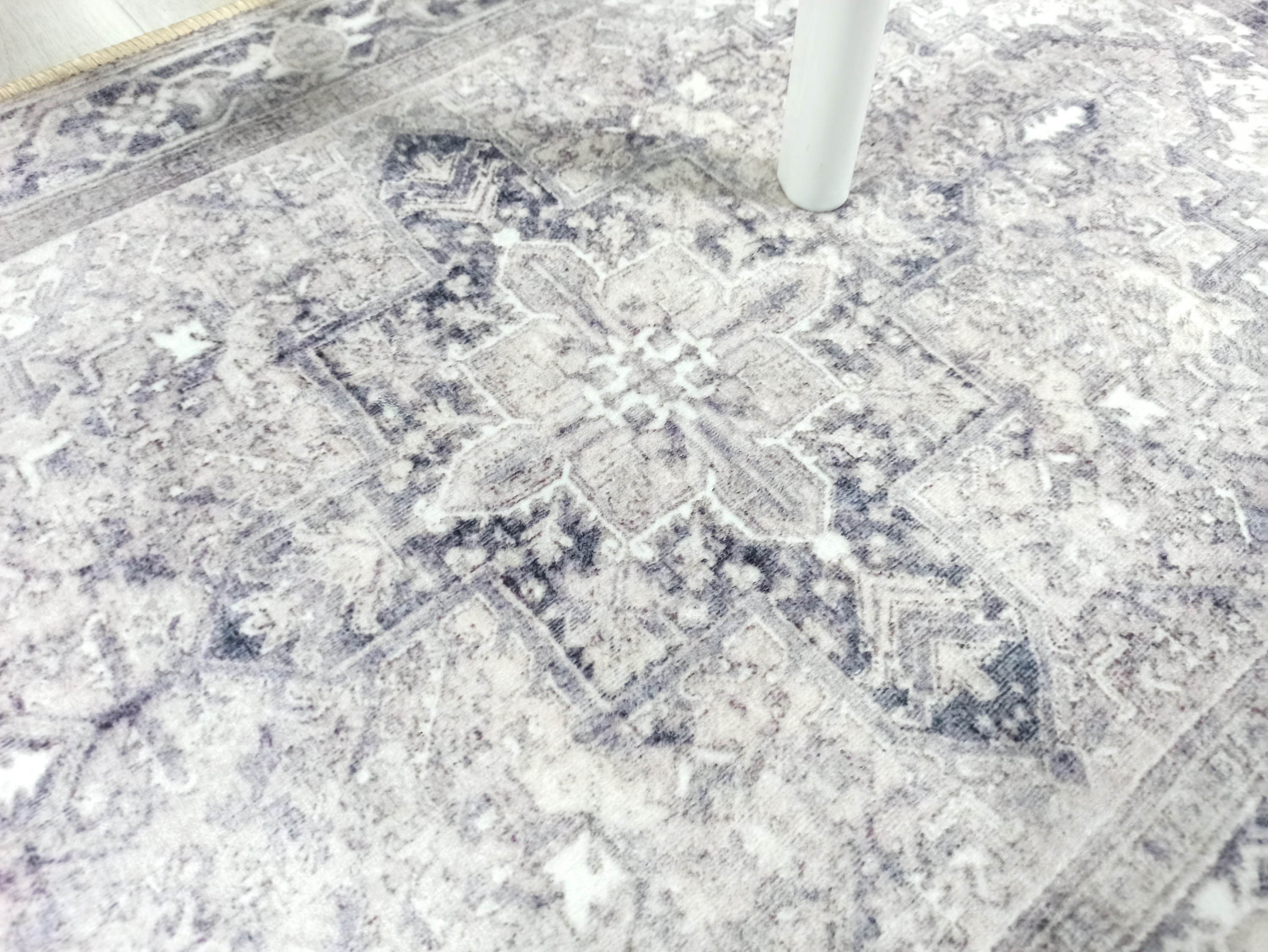 Jaylin Gray Lilac Hriz Persian 2x3 Rug