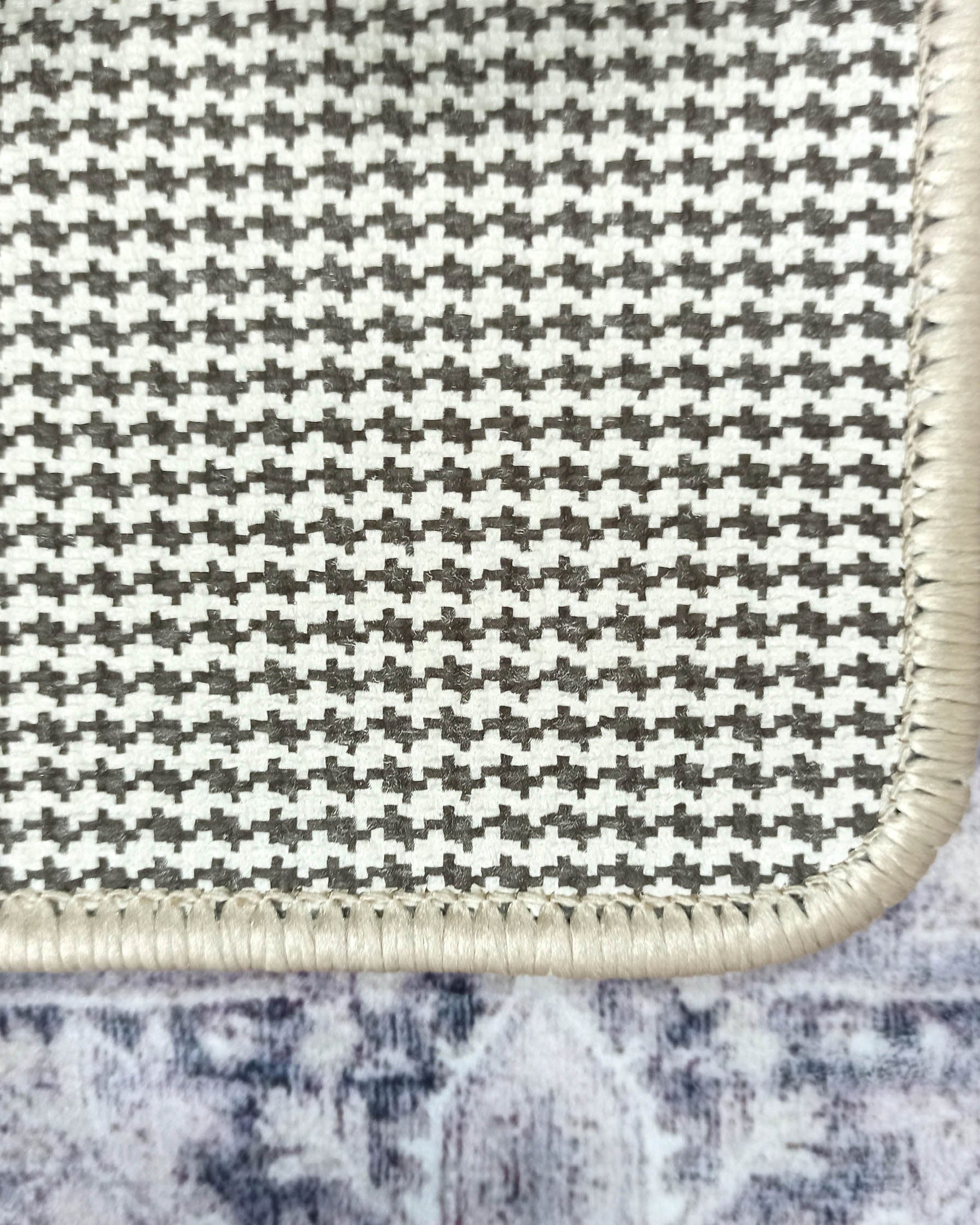 Jaylin Gray Lilac Hriz Persian 2x3 Rug