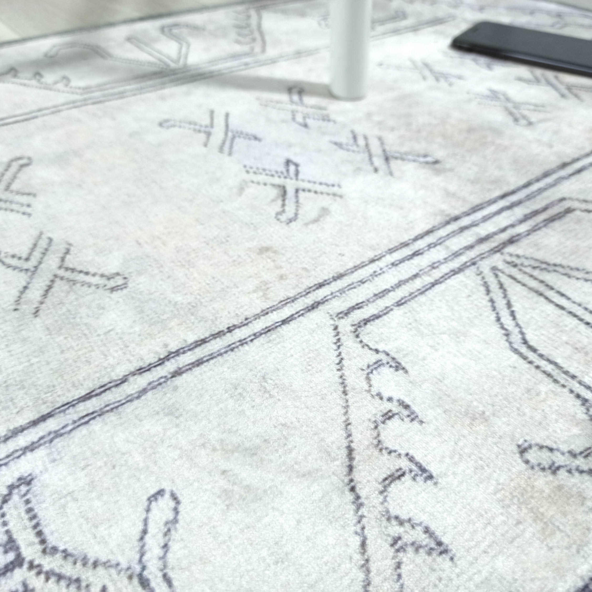 Flinda Neutral Gray Turkish Small 2x3 Rug