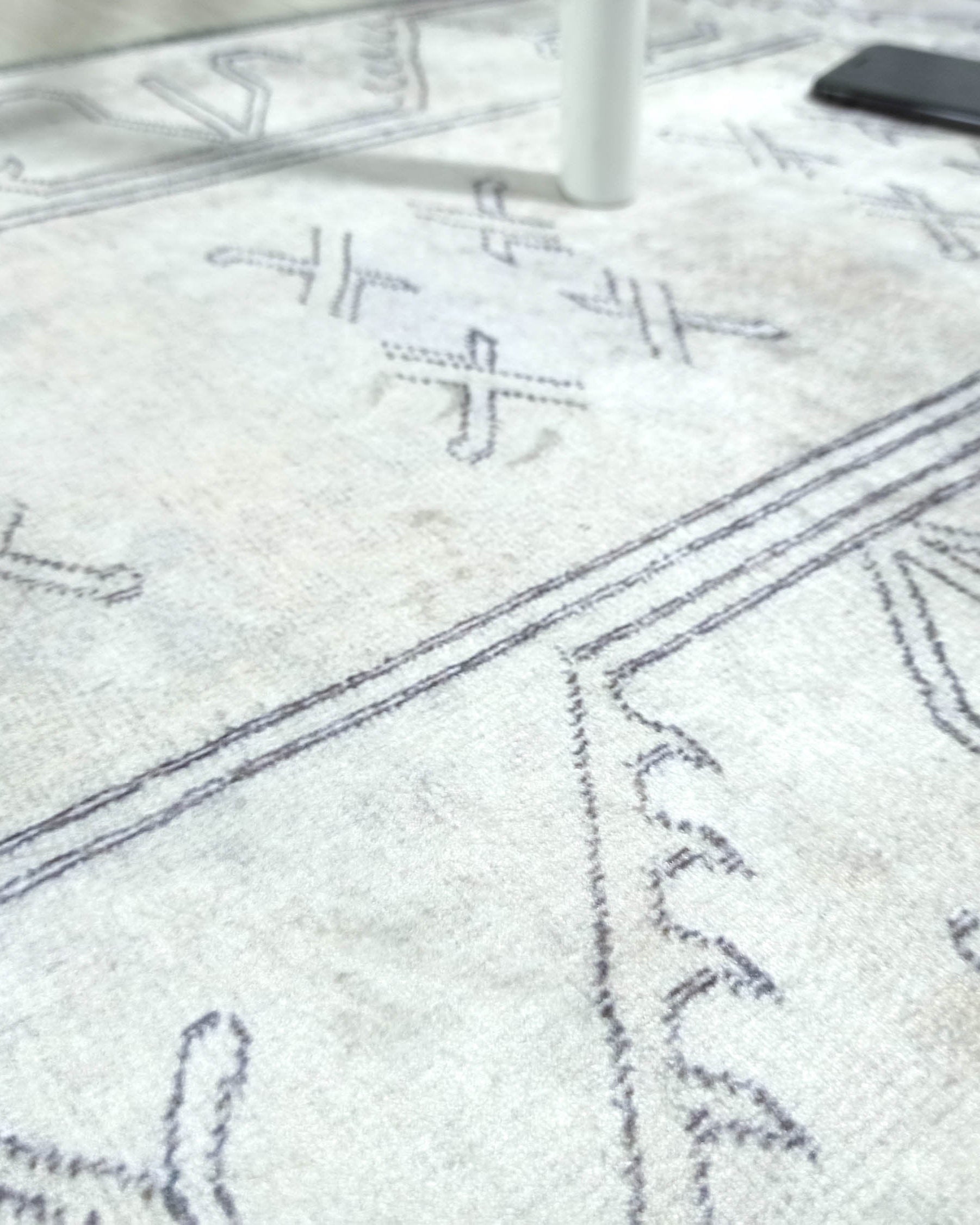 Flinda Neutral Gray Turkish Small 2x3 Rug