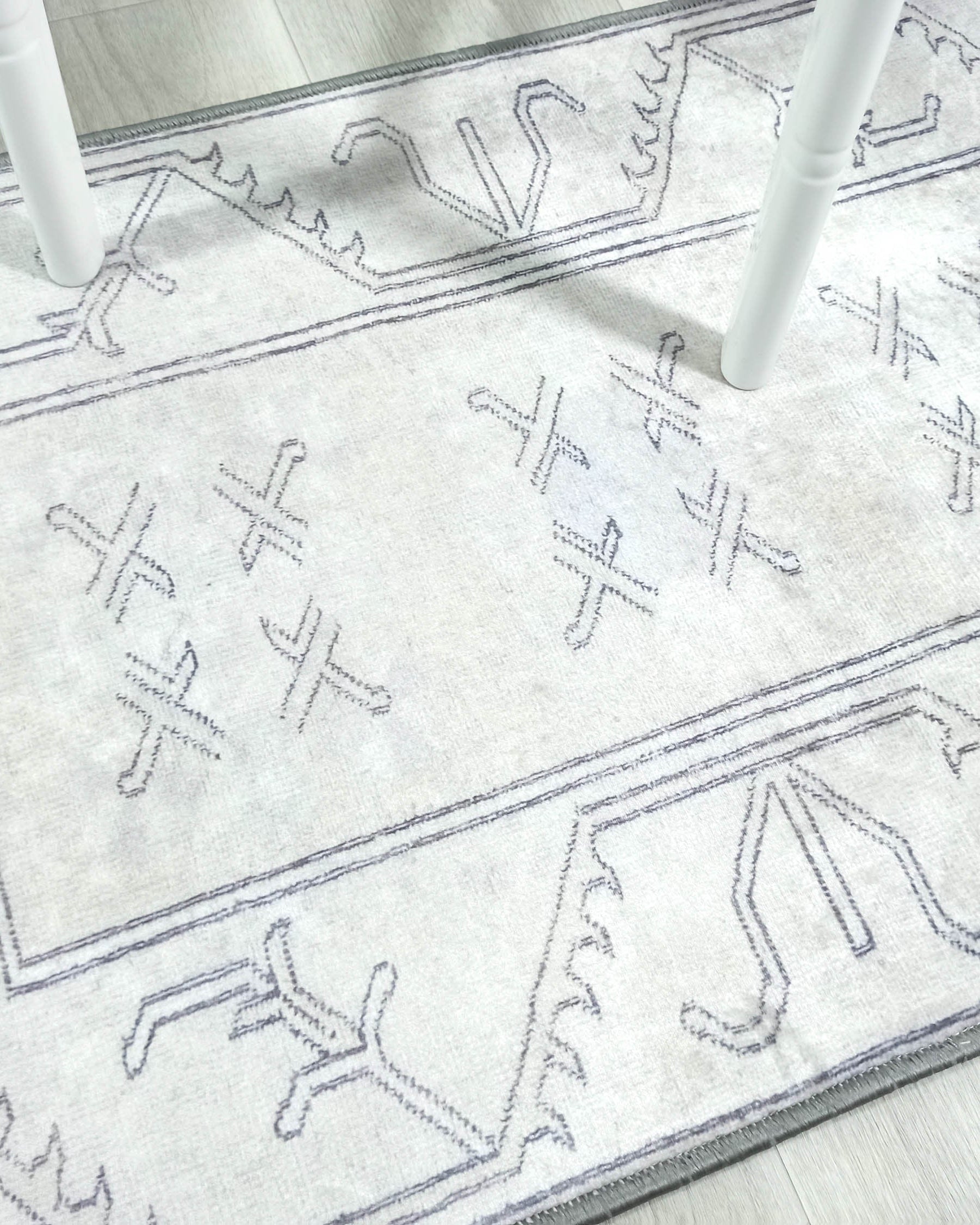 Flinda Neutral Gray Turkish Small 2x3 Rug