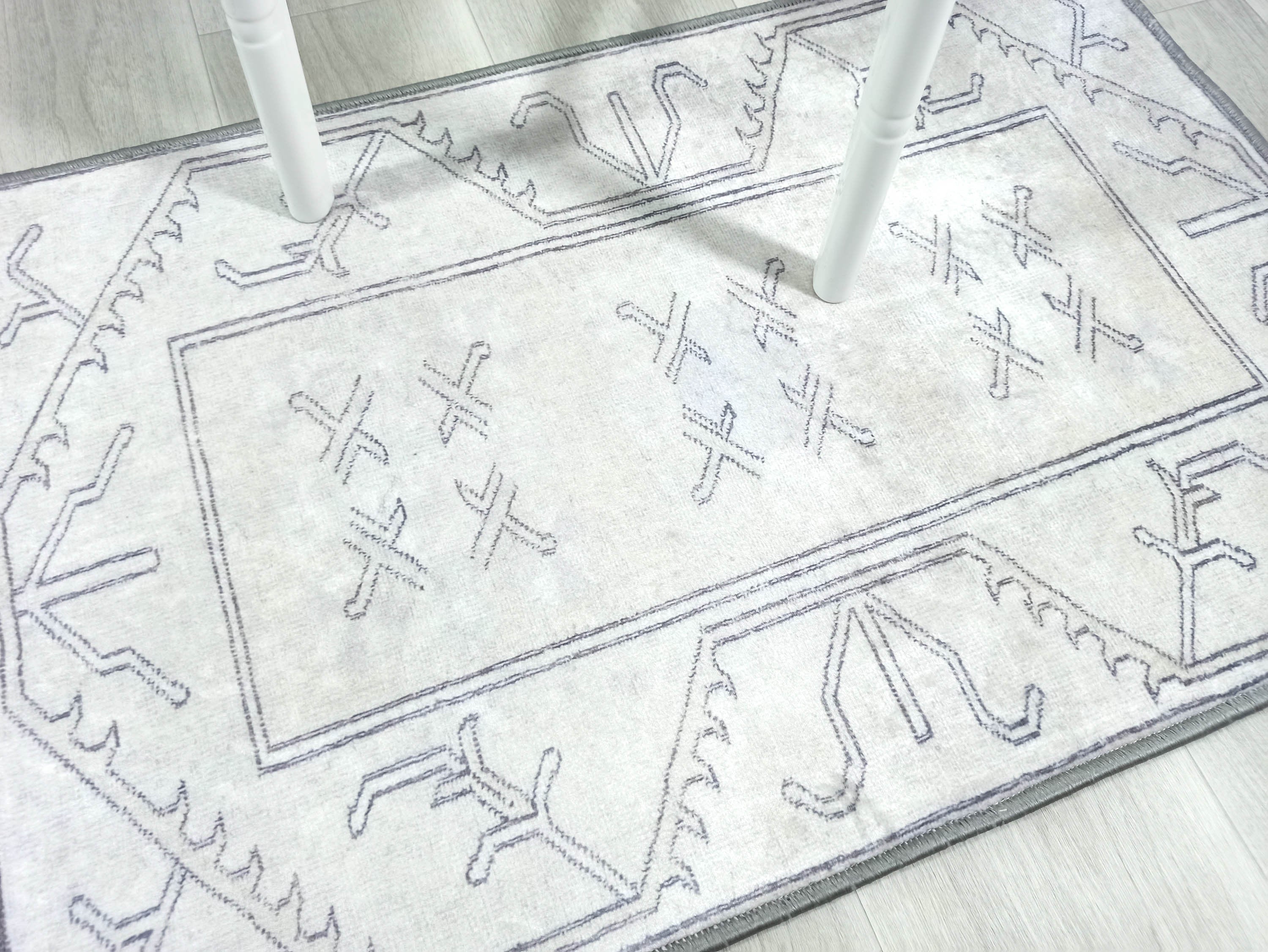 Flinda Neutral Gray Turkish Small 2x3 Rug