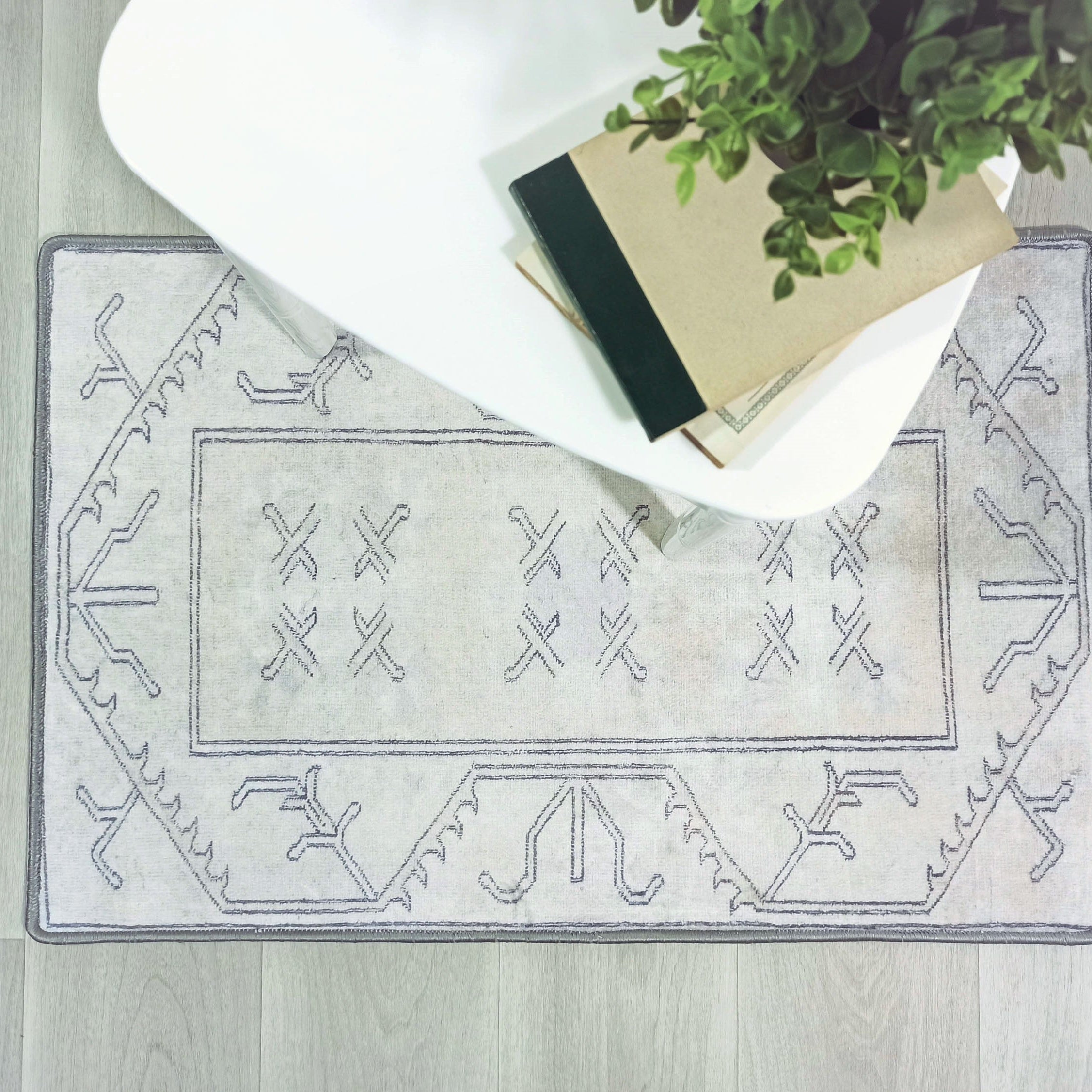 Flinda Neutral Gray Turkish Small 2x3 Rug