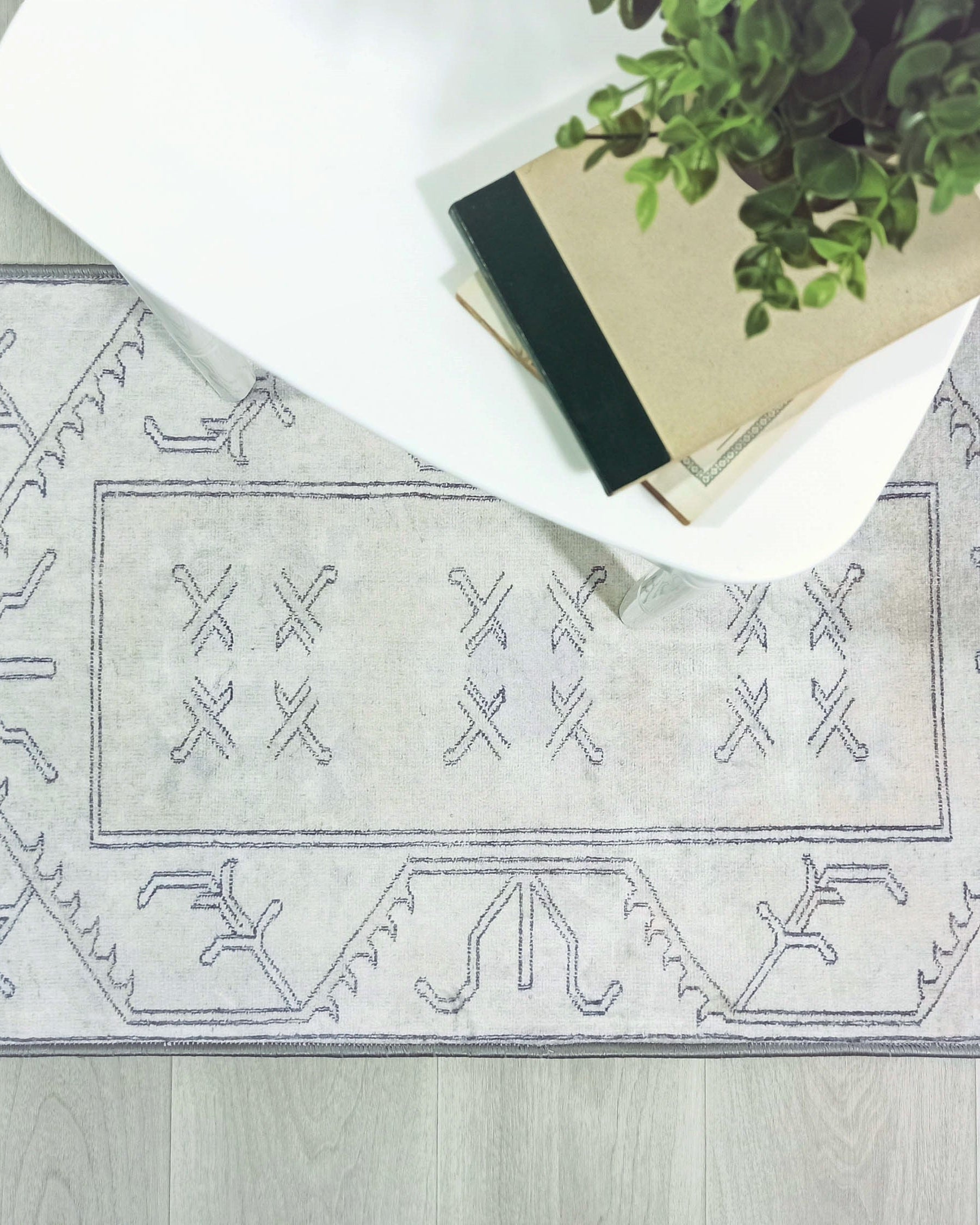 Flinda Neutral Gray Turkish Small 2x3 Rug