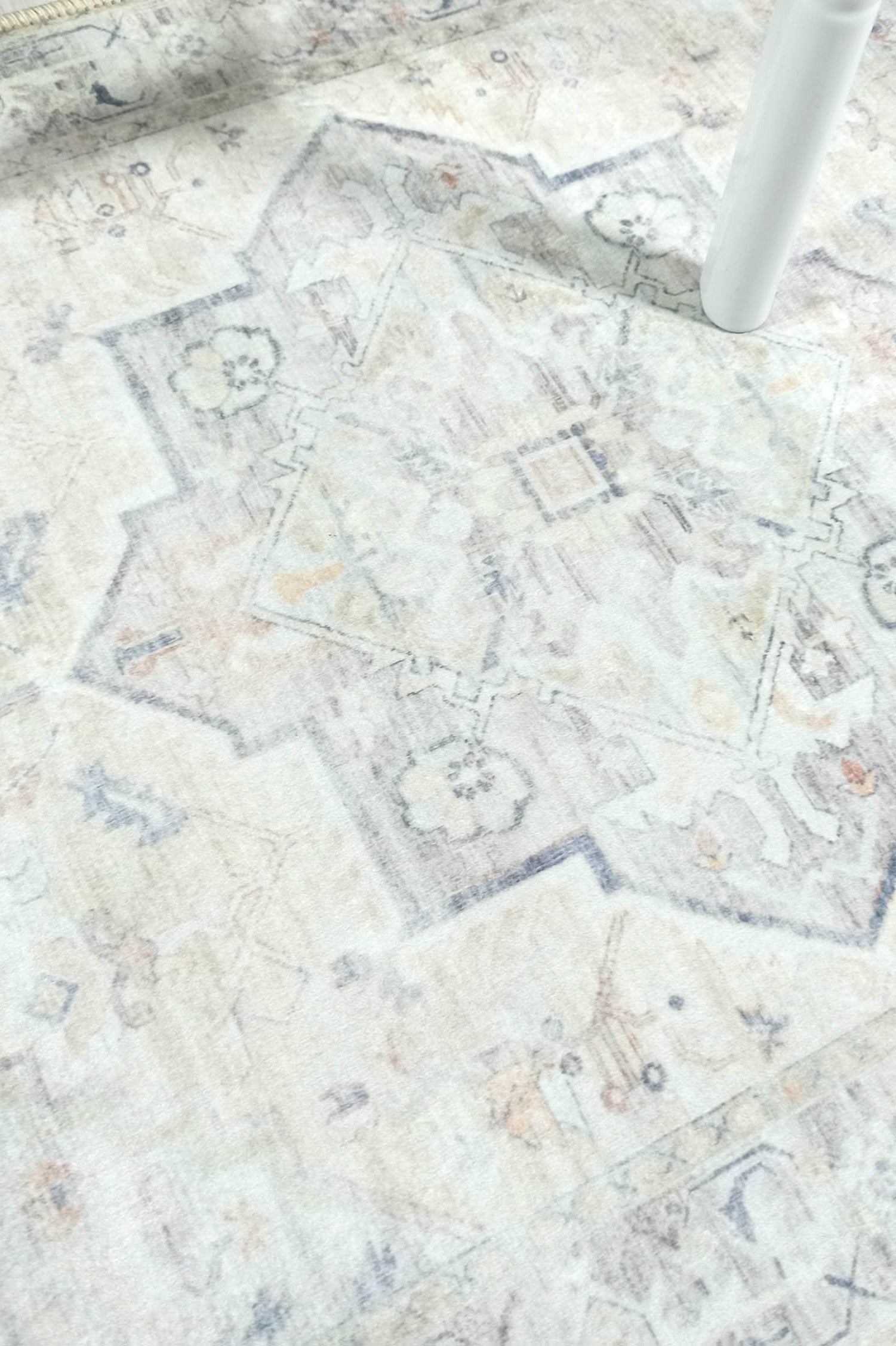 Kinzlee Neutral Beige Persian 2x3 Rug