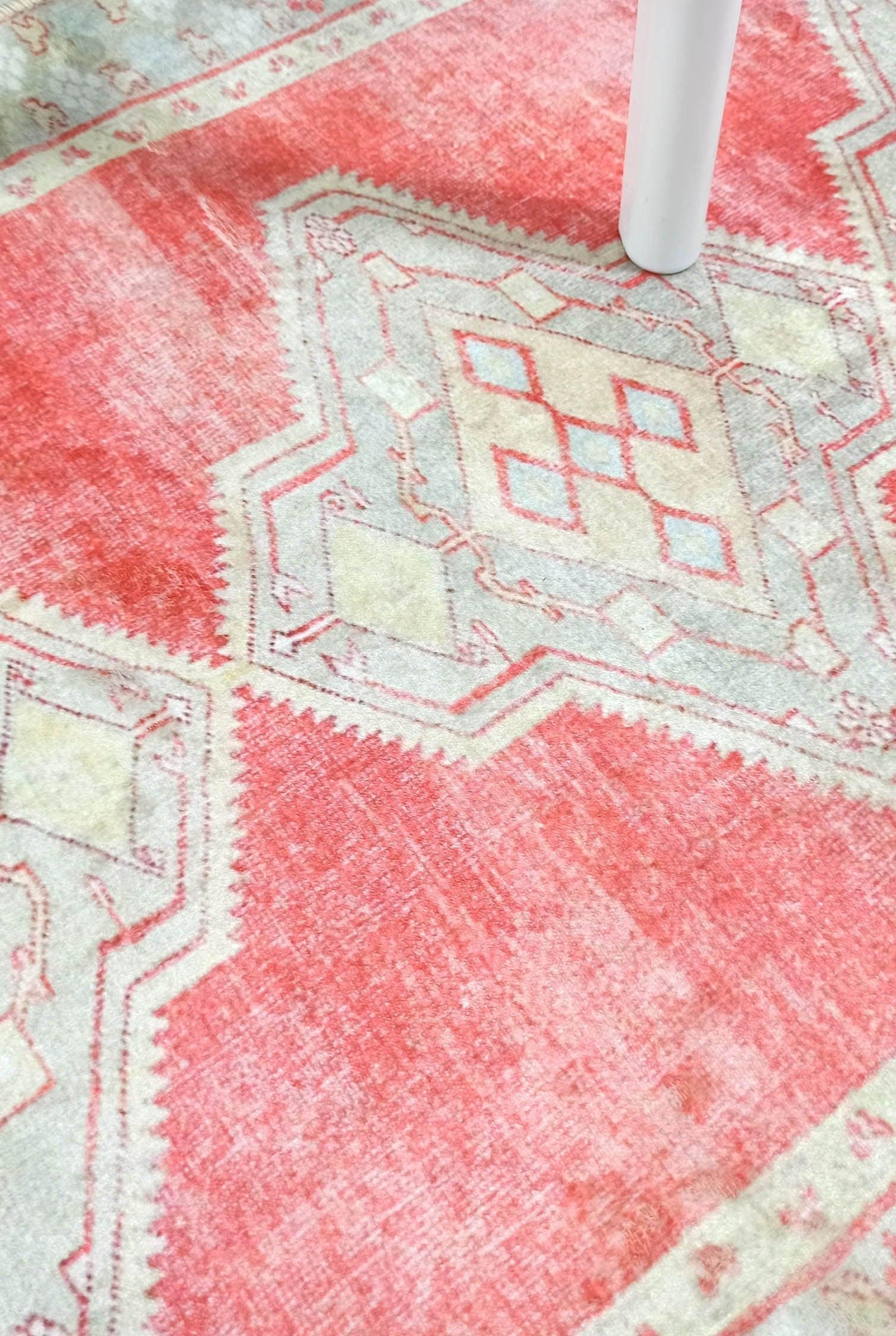 Coraline Distressed Coral Beige Turkish 2x3 Rug